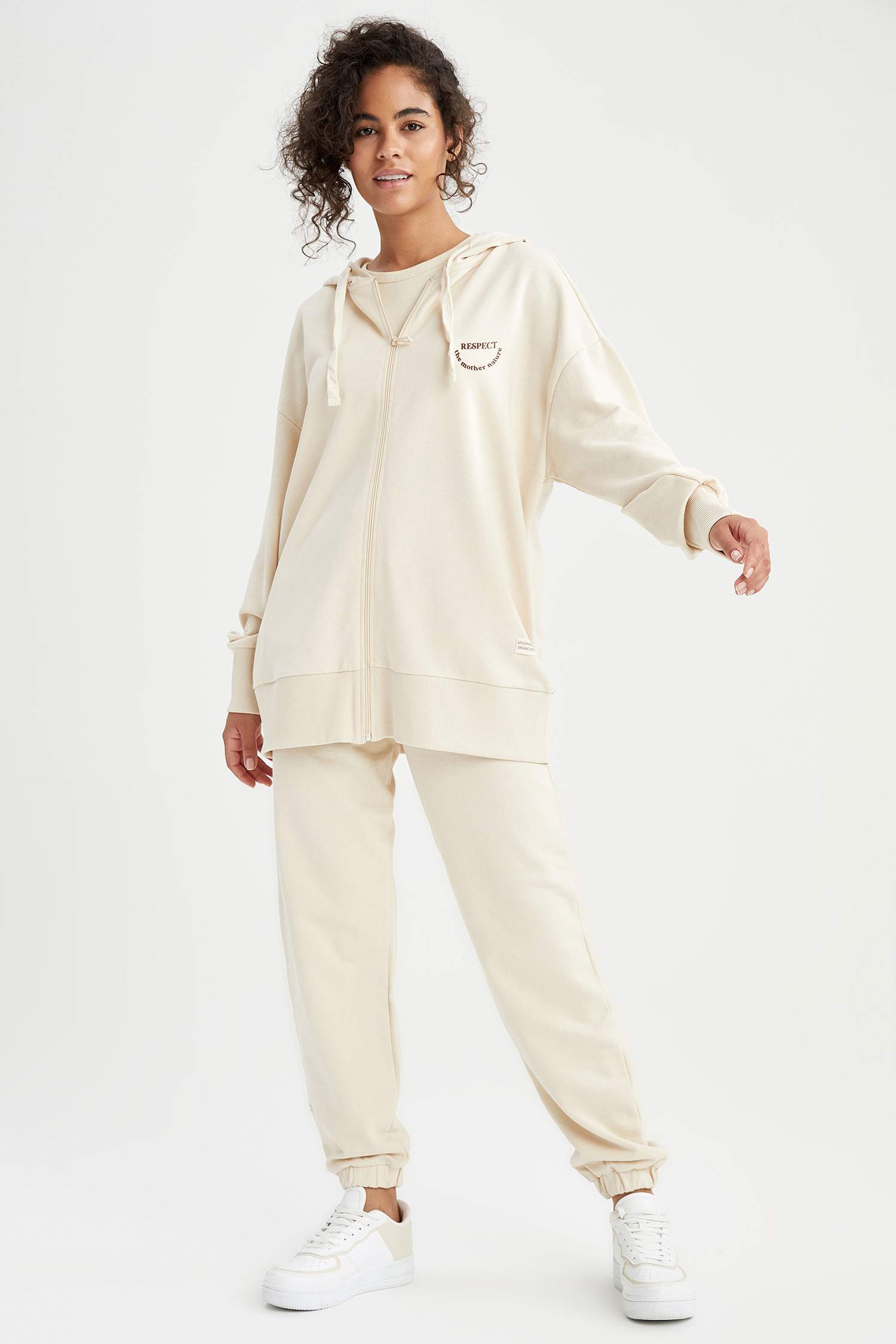 Organik Pamuklu Kapüşonlu Oversize Fit Cep Detaylı Fermuarlı Sweat Hırka