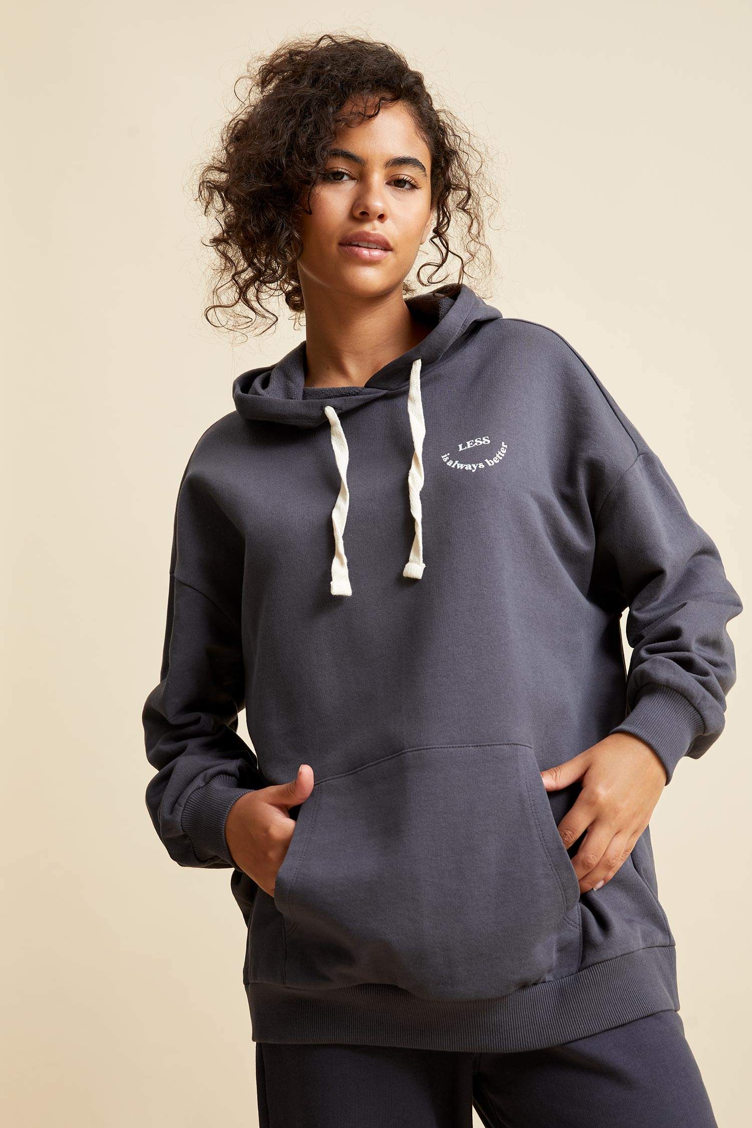 Slogan Baskılı Organik Pamuklu Cepli Kapüşonlu Oversize Fit Sweatshirt