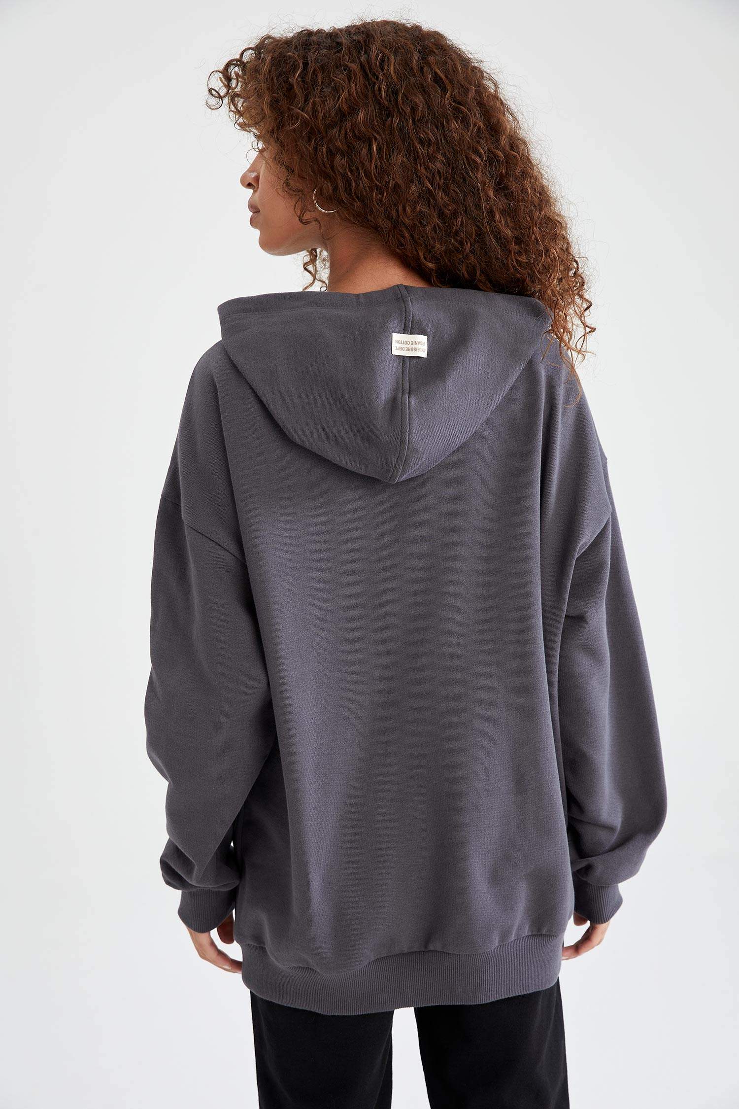 Slogan Baskılı Organik Pamuklu Cepli Kapüşonlu Oversize Fit Sweatshirt