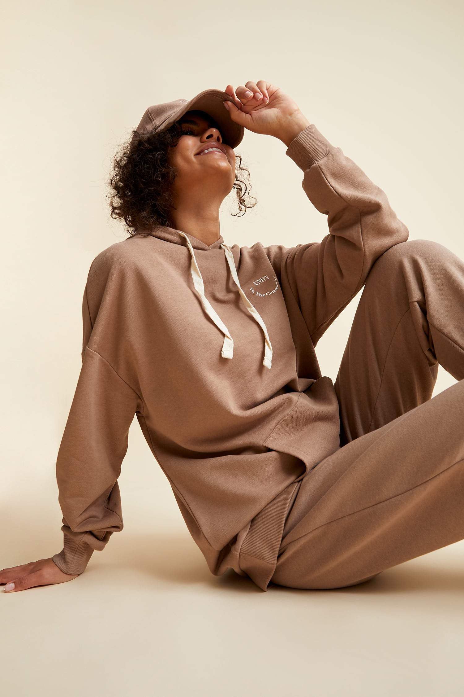 Slogan Baskılı Organik Pamuklu Cepli Kapüşonlu Oversize Fit Sweatshirt