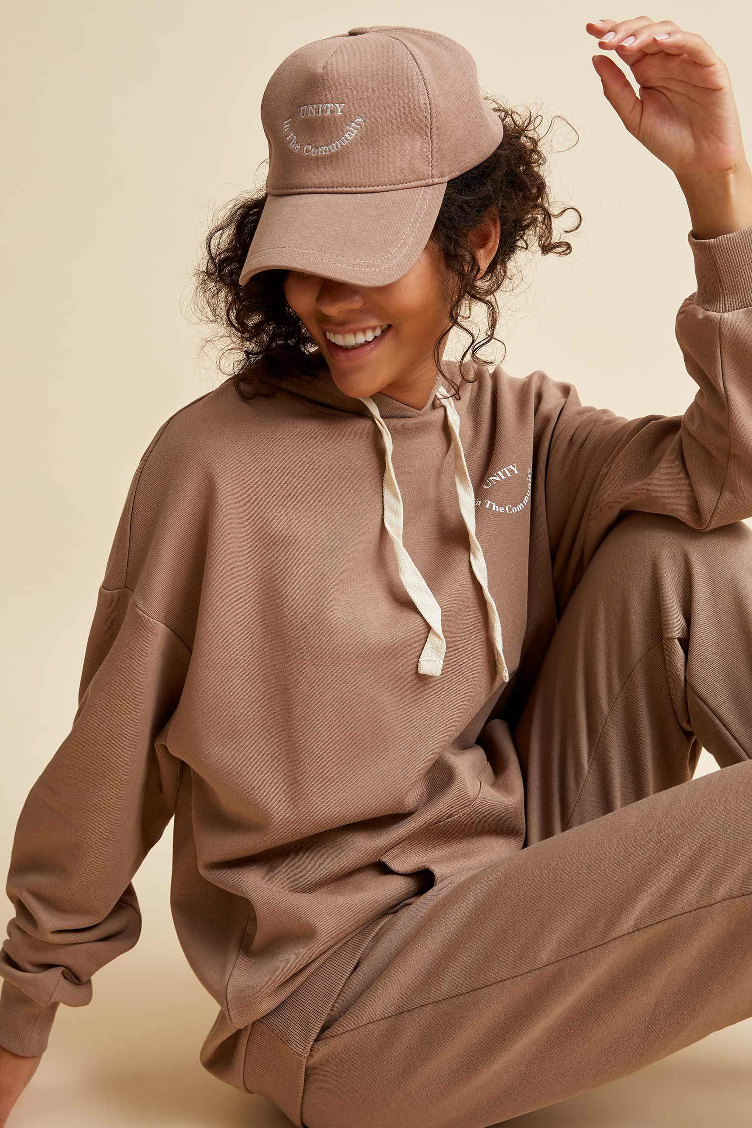 Slogan Baskılı Organik Pamuklu Cepli Kapüşonlu Oversize Fit Sweatshirt
