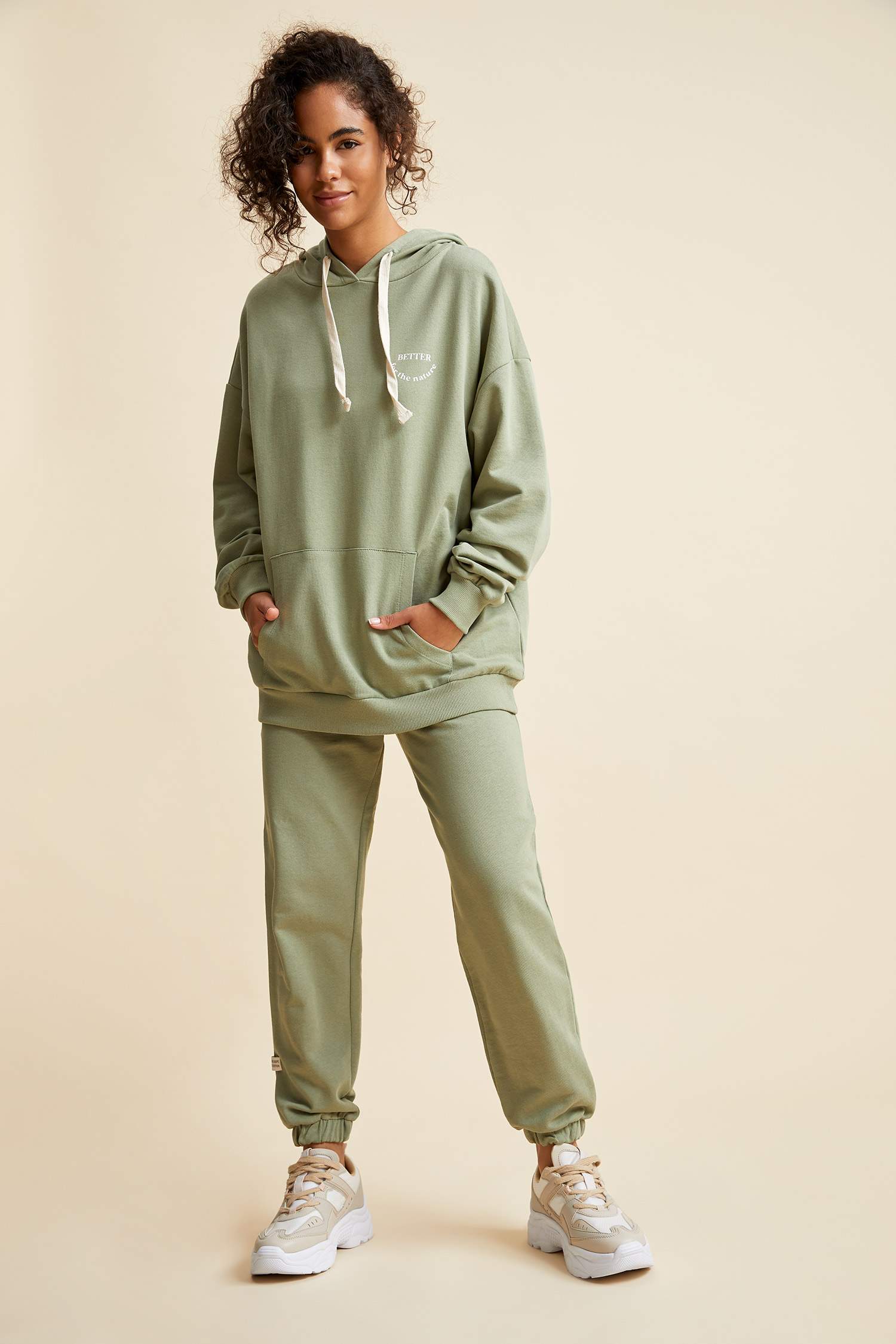Slogan Baskılı Organik Pamuklu Cepli Kapüşonlu Oversize Fit Sweatshirt
