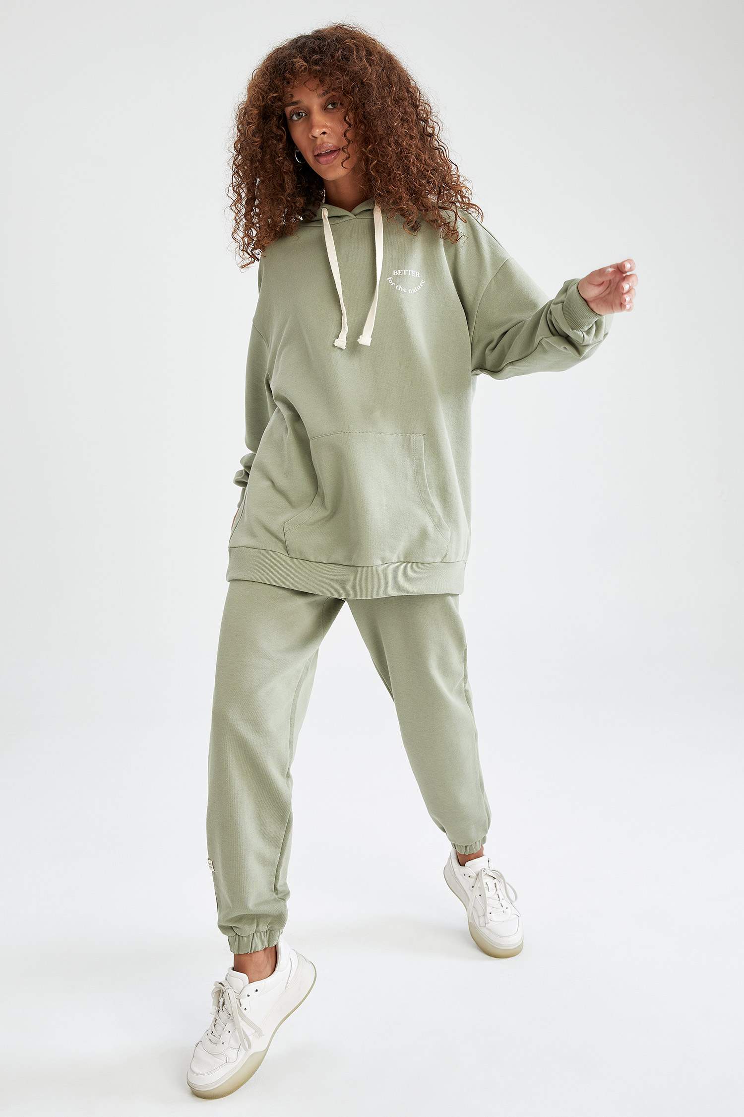 Slogan Baskılı Organik Pamuklu Cepli Kapüşonlu Oversize Fit Sweatshirt