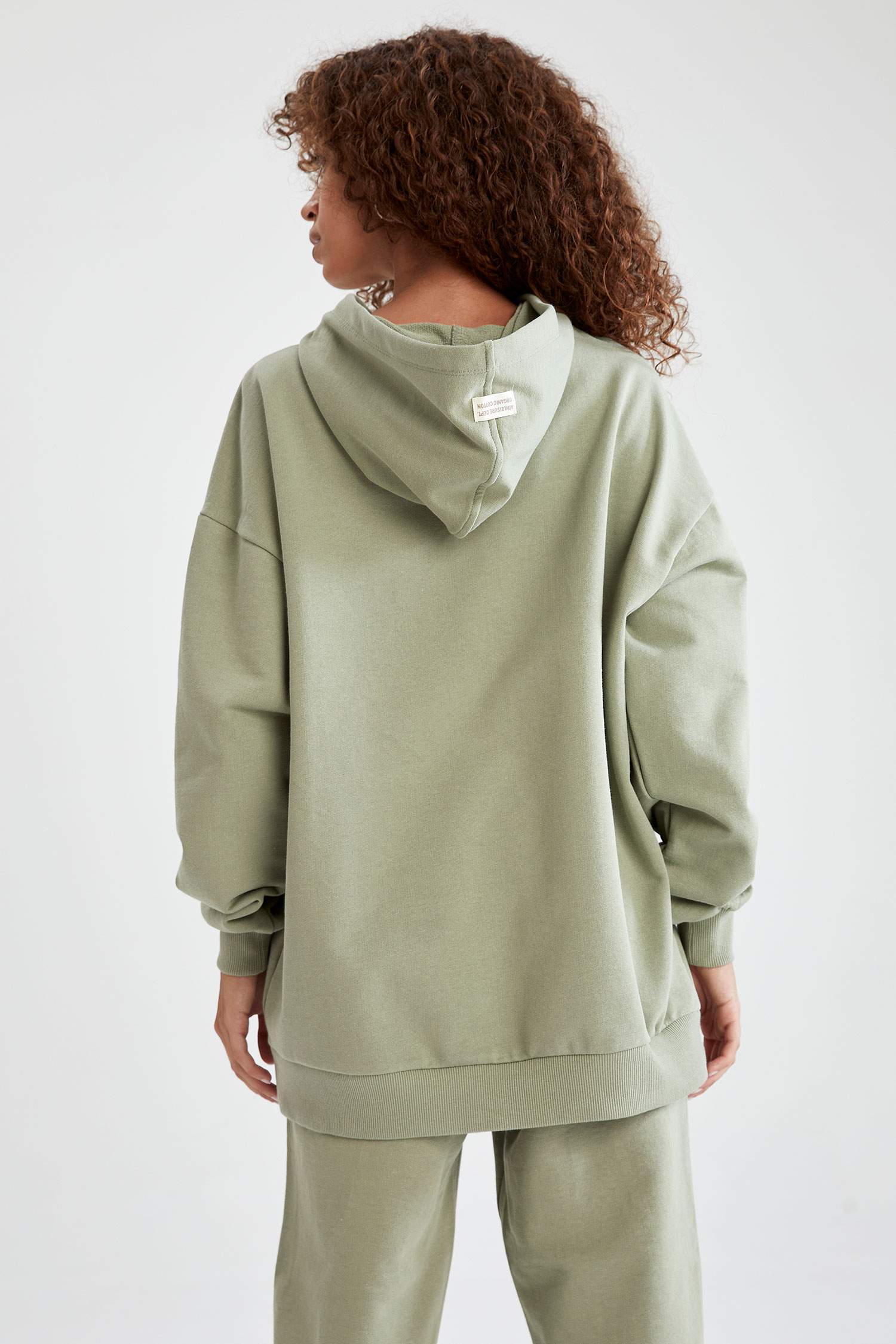 Slogan Baskılı Organik Pamuklu Cepli Kapüşonlu Oversize Fit Sweatshirt