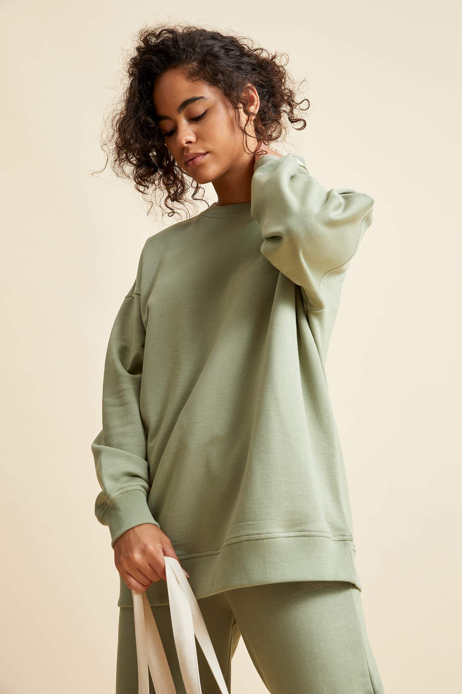 Organik Pamuklu Slogan Baskılı Oversize Fit İçi Yumuşak Tüylü Sweatshirt