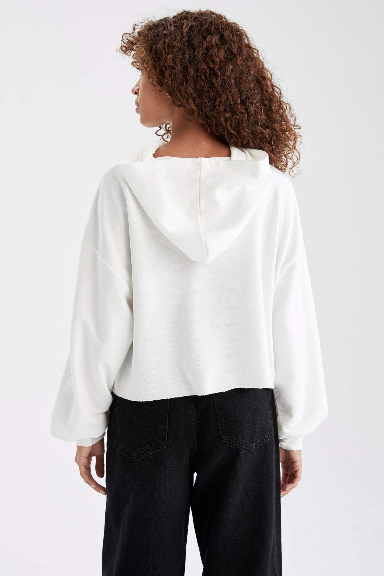 Slogan Baskılı Kapüşonlu Oversize Fit Crop Sweatshirt