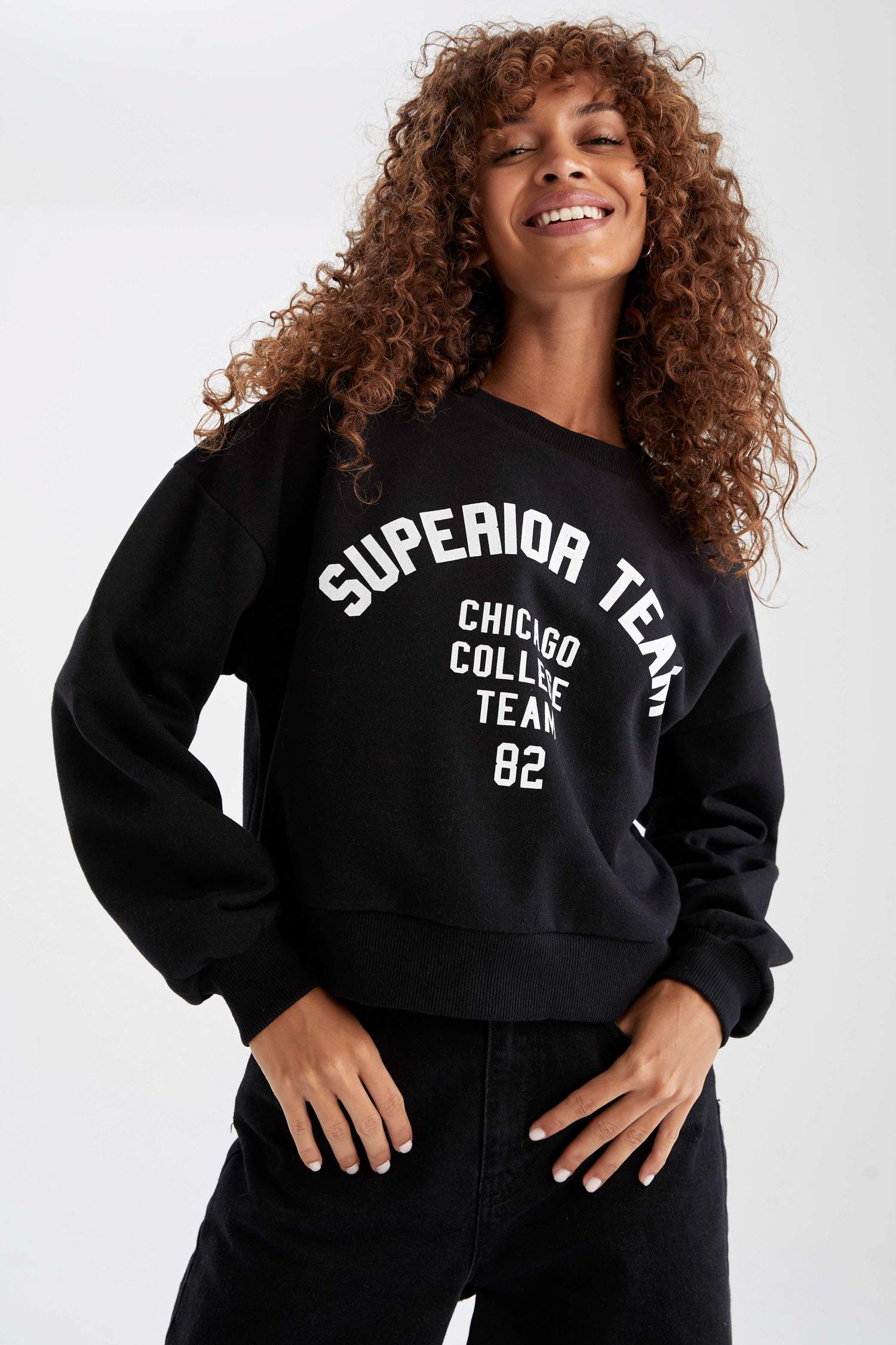 Regular Fit Bisiklet Yaka Uzun Kollu Sweatshirt