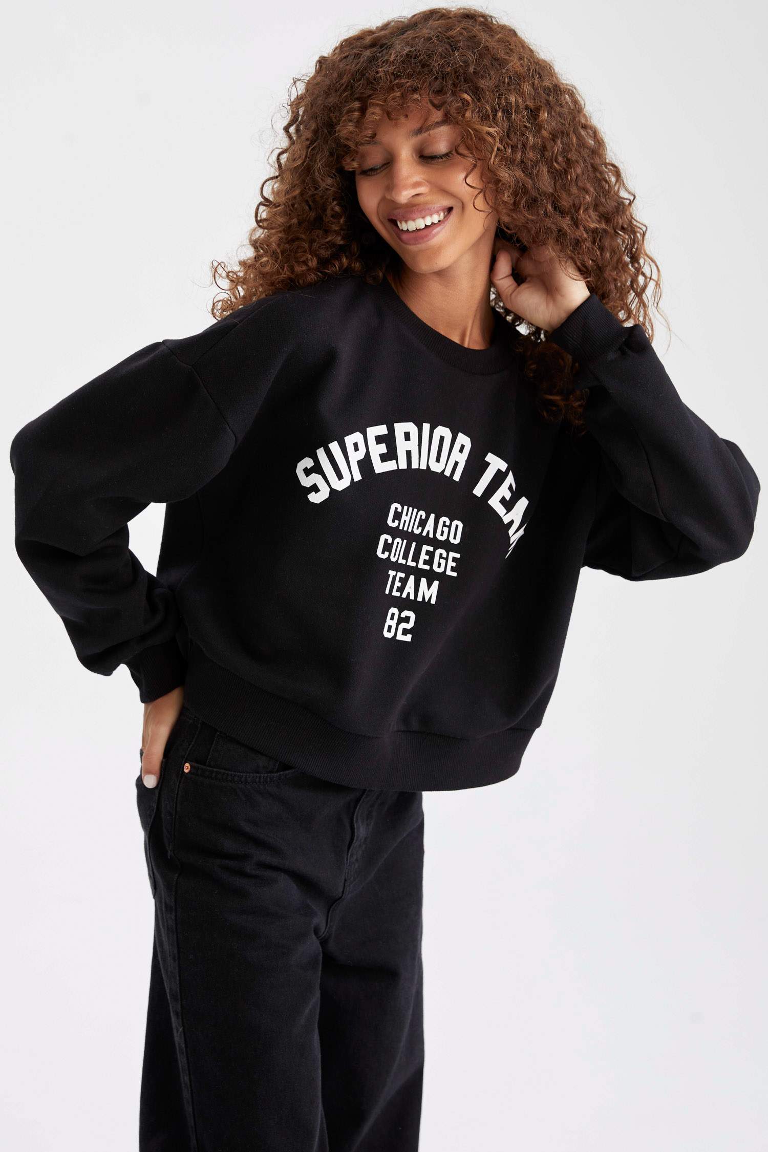 Regular Fit Bisiklet Yaka Uzun Kollu Sweatshirt