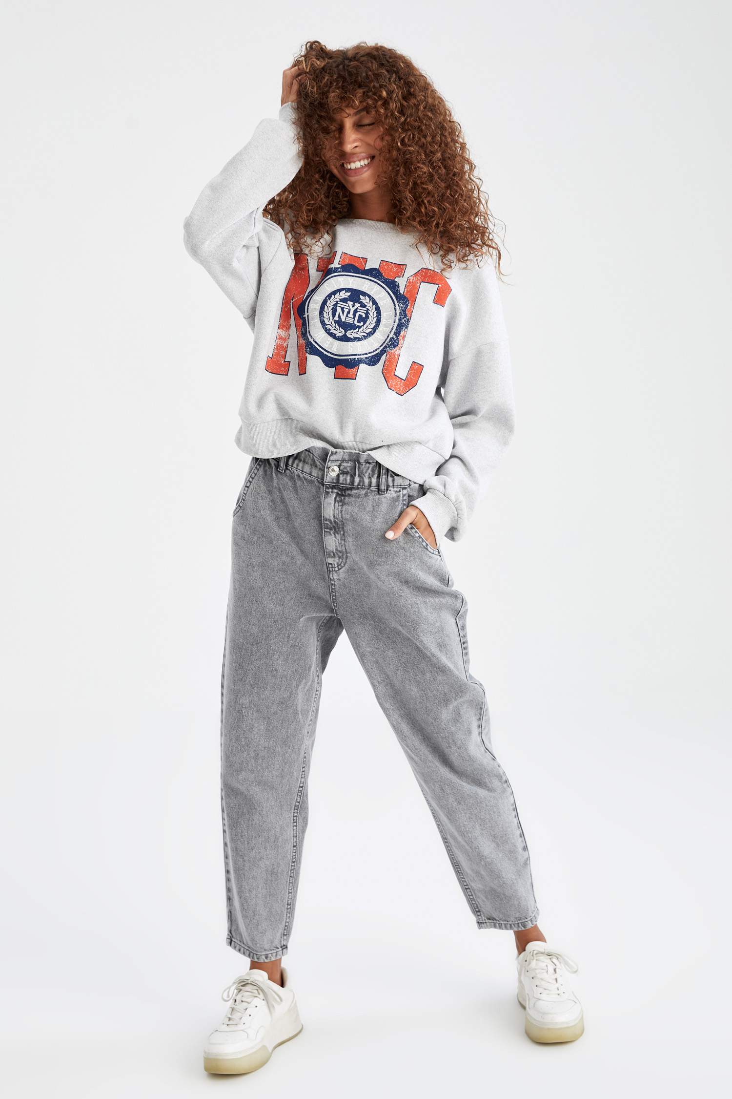 Regular Fit Bisiklet Yaka Uzun Kollu Sweatshirt