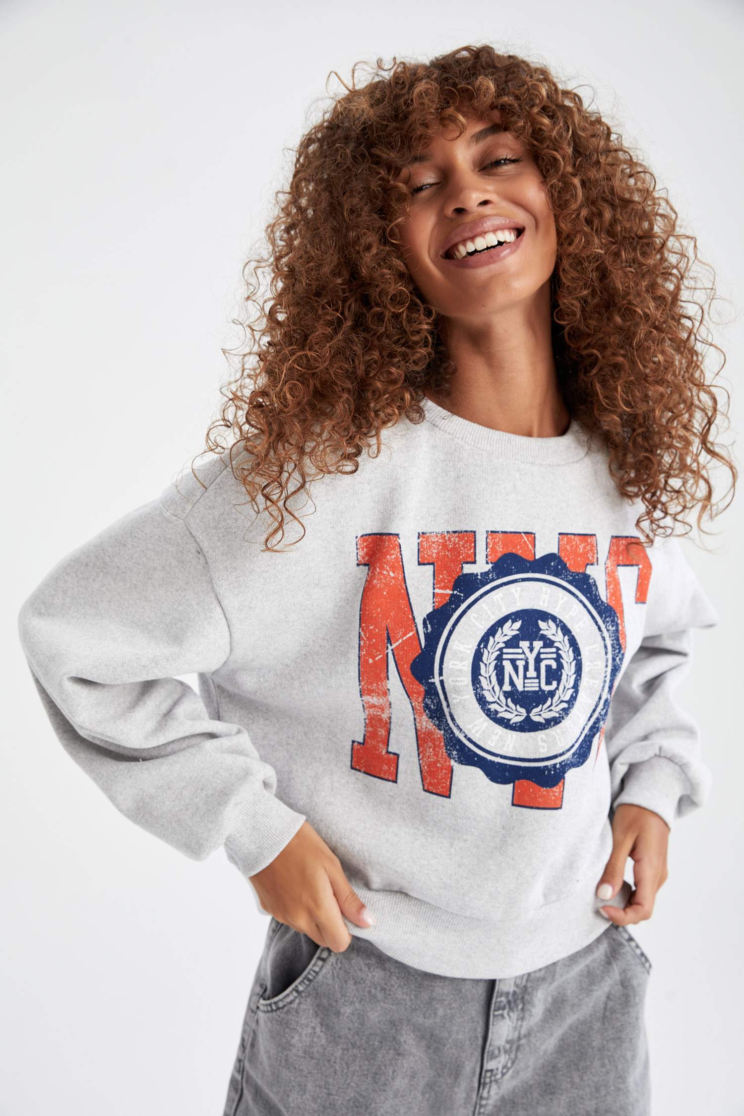 Regular Fit Bisiklet Yaka Uzun Kollu Sweatshirt