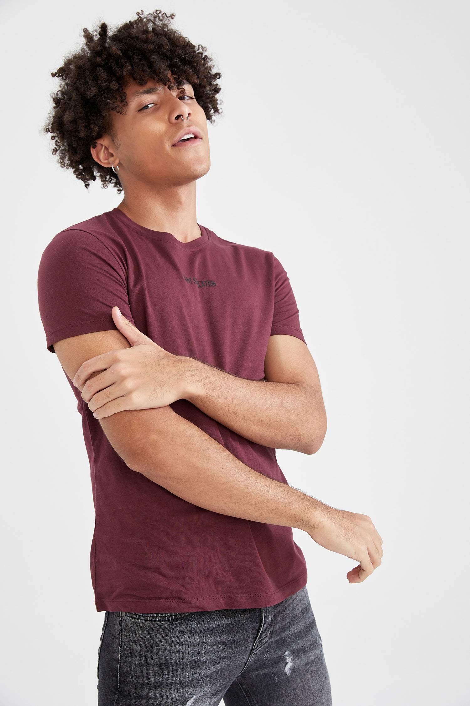 Slim Fit Bisiklet Yaka Slogan Baskılı Kısa Kollu Tişört