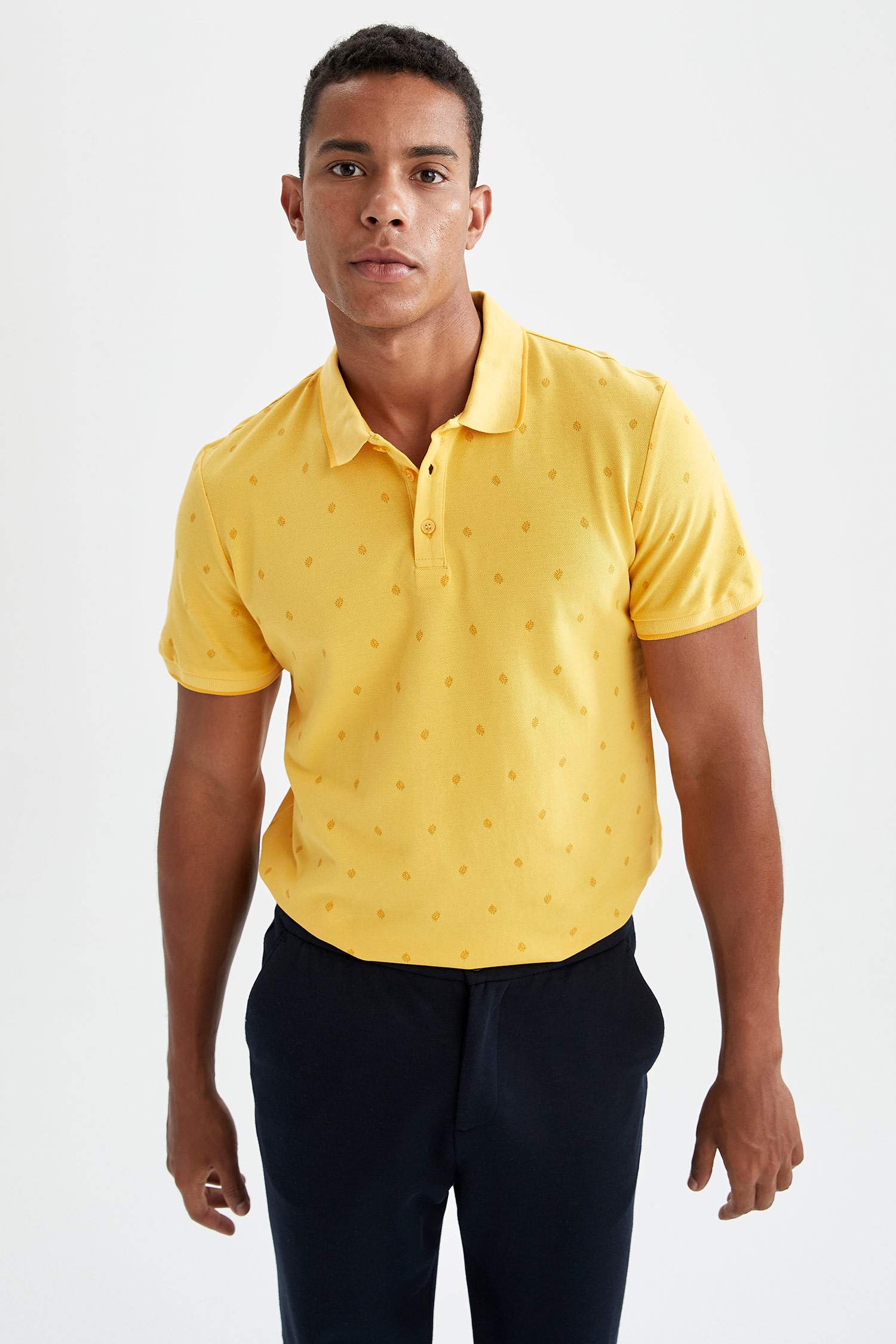 Slim Fit Polo Yaka Desenli Kısa Kollu Tişört