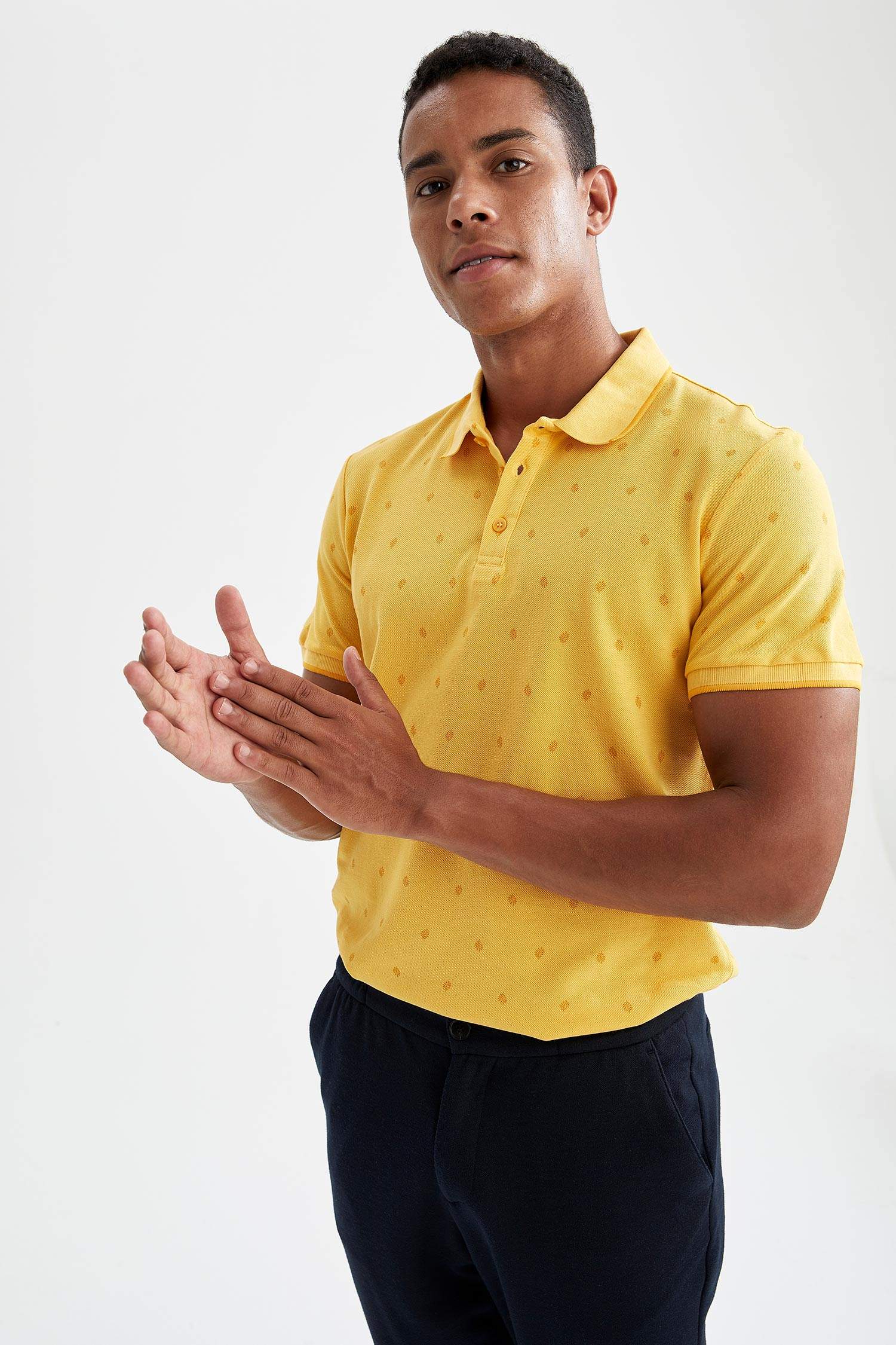 Slim Fit Polo Yaka Desenli Kısa Kollu Tişört