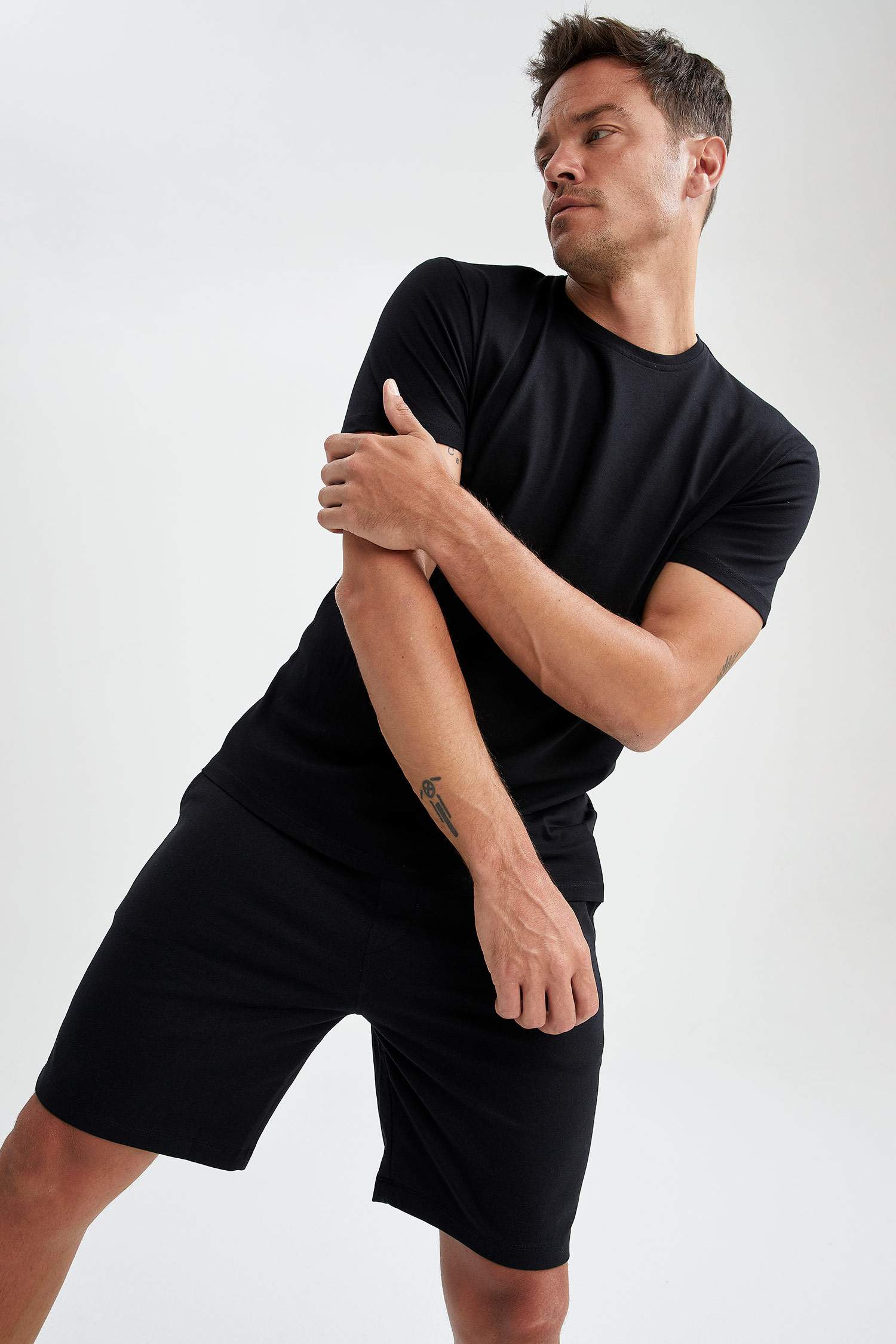 Regular Fit Bisiklet Yaka Basic 2'li Kısa Kollu Tişört