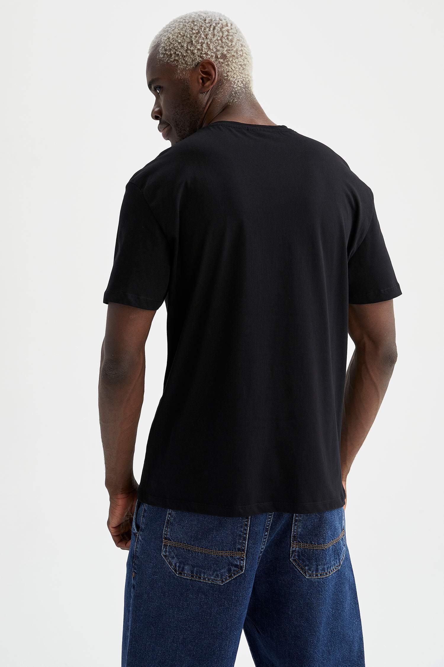 Regular Fit V Yaka Basic 3'lü Kısa Kollu Tişört