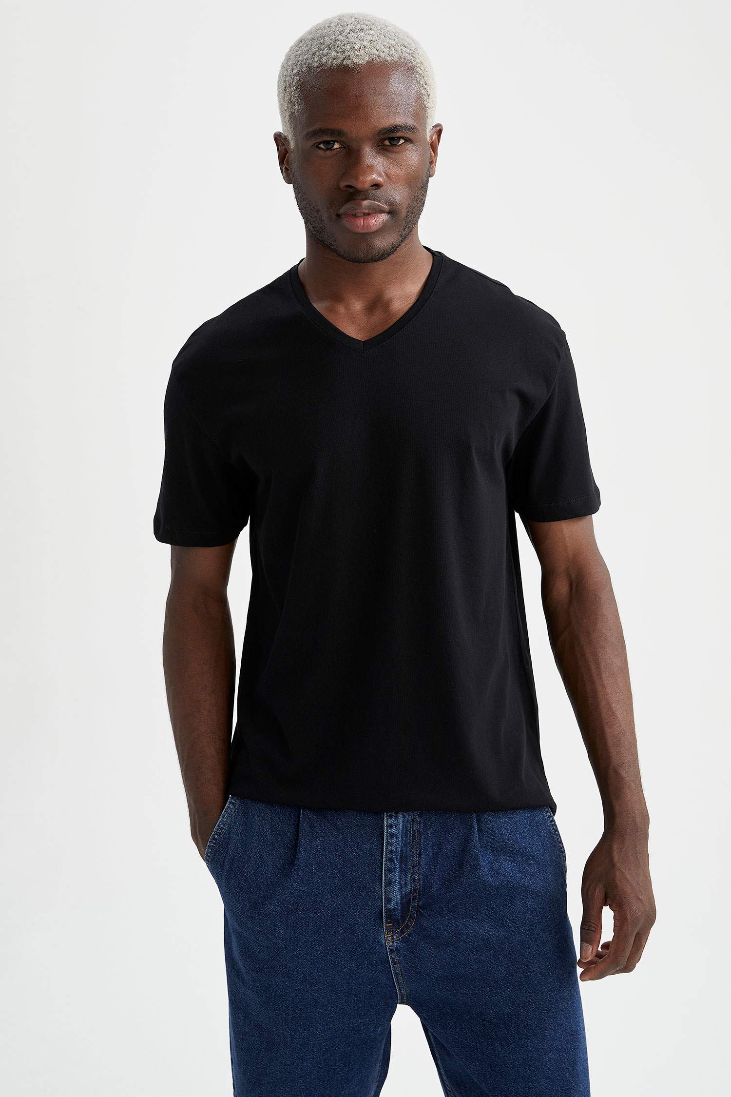 Regular Fit V Yaka Basic 3'lü Kısa Kollu Tişört