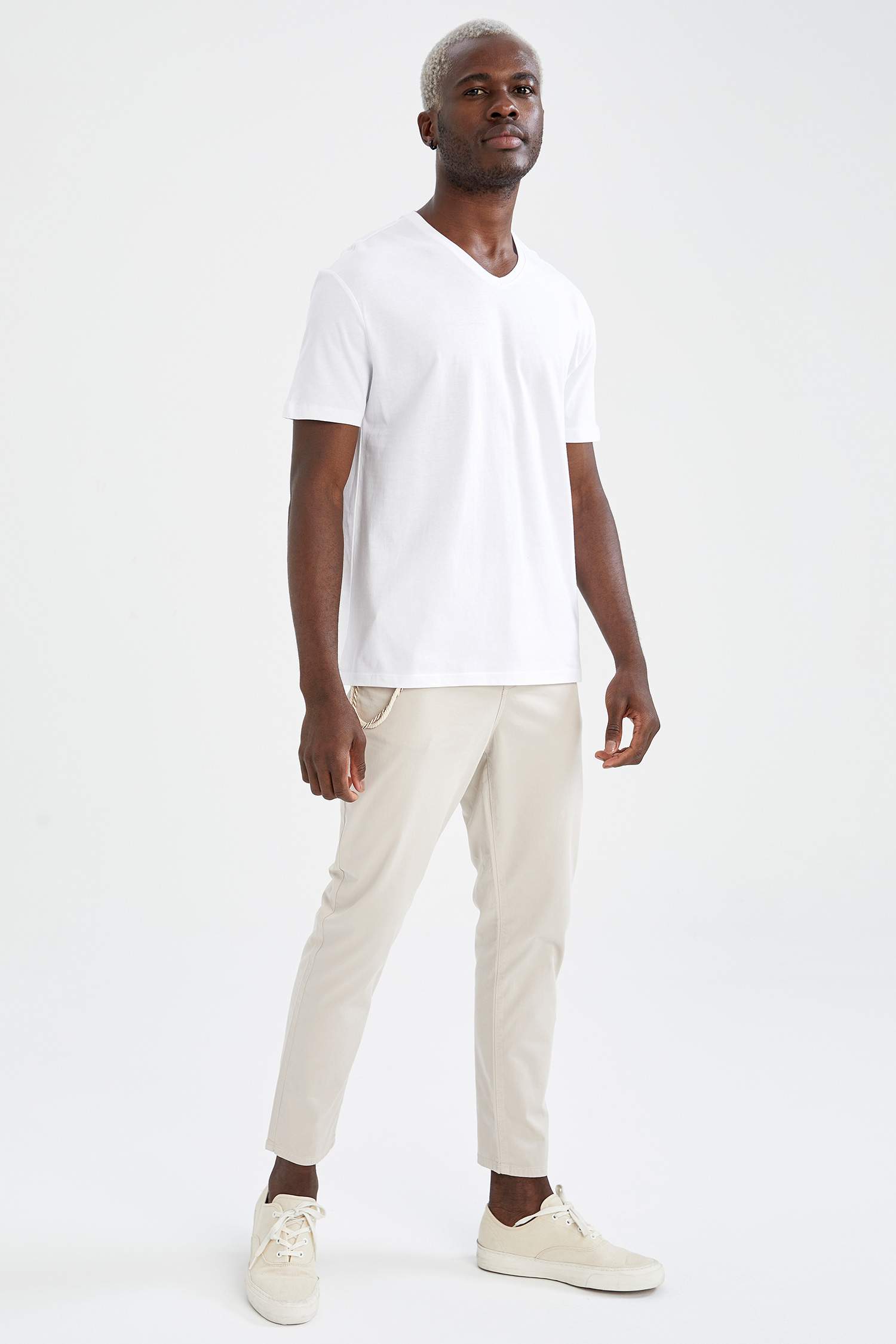 Regular Fit V Yaka Basic 3'lü Kısa Kollu Tişört