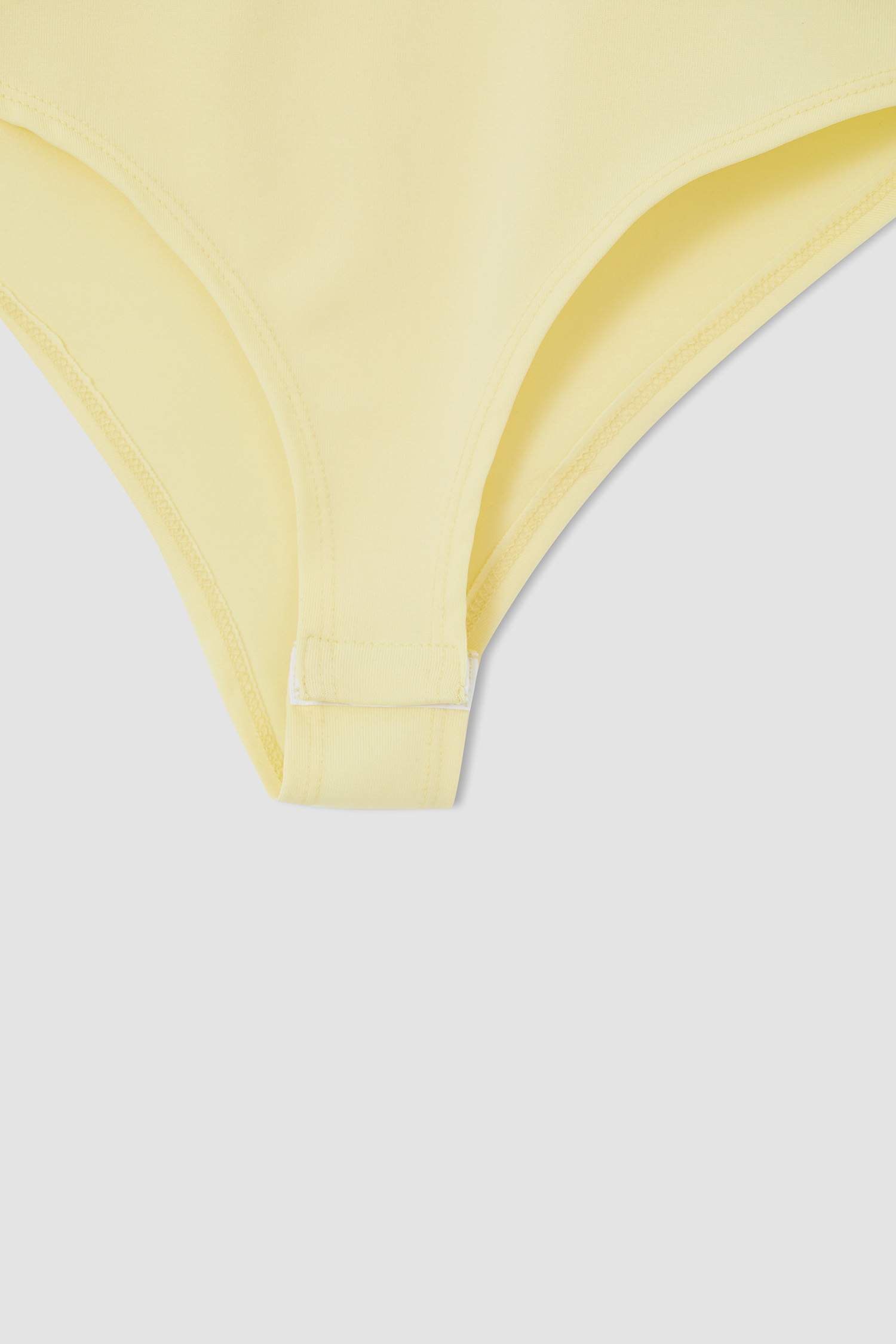 Basic İp Askılı Çıtçıtlı Body