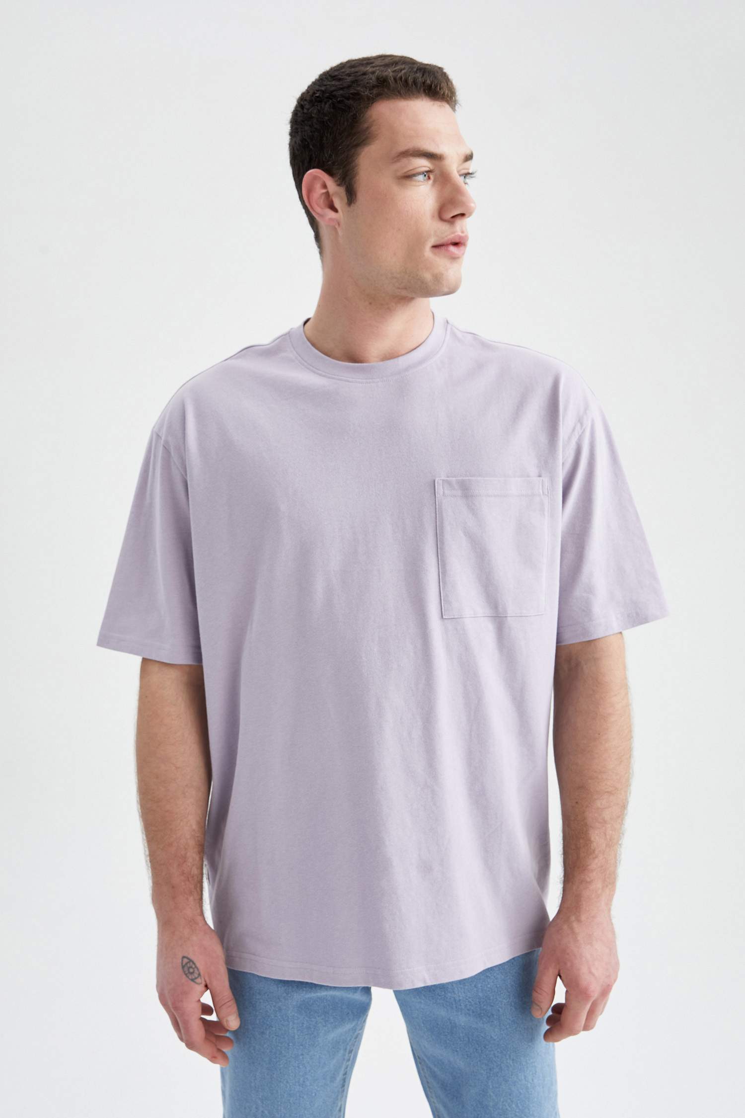 Oversize Fit Bisiklet Yaka Tişört