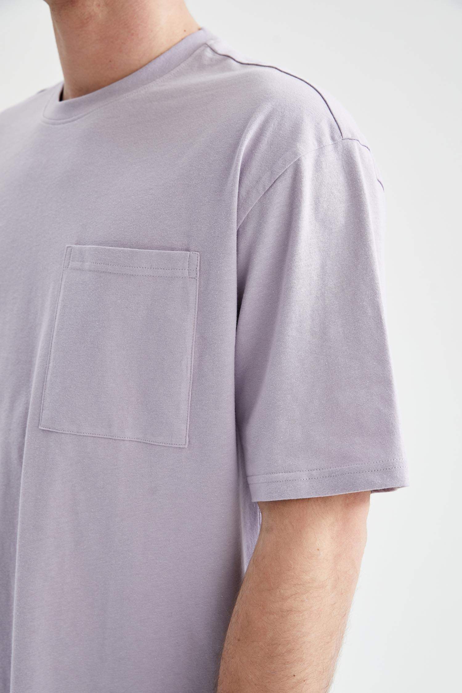 Oversize Fit Bisiklet Yaka Tişört