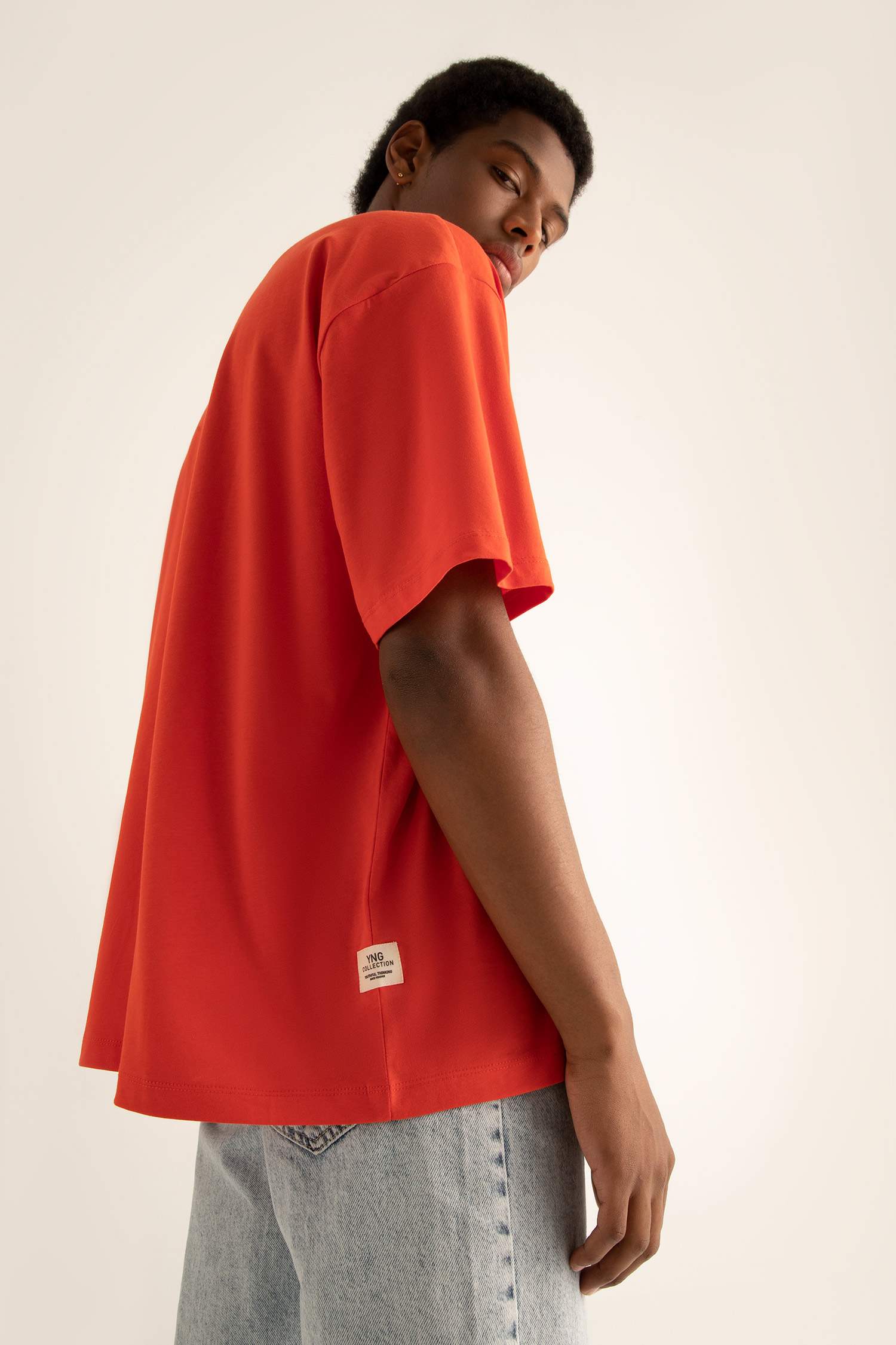 Oversize Fit Bisiklet Yaka Tişört