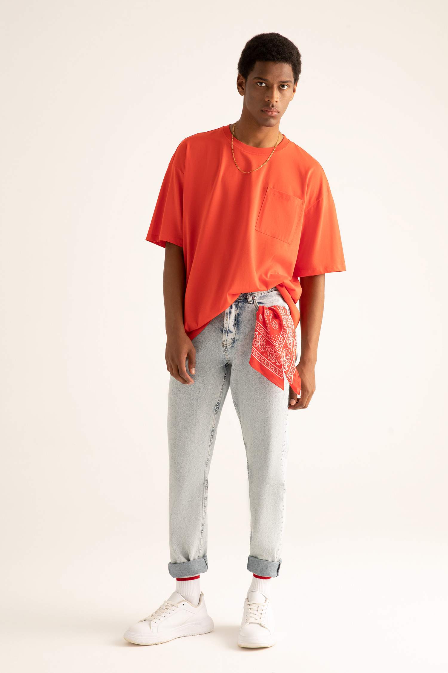 Oversize Fit Bisiklet Yaka Tişört
