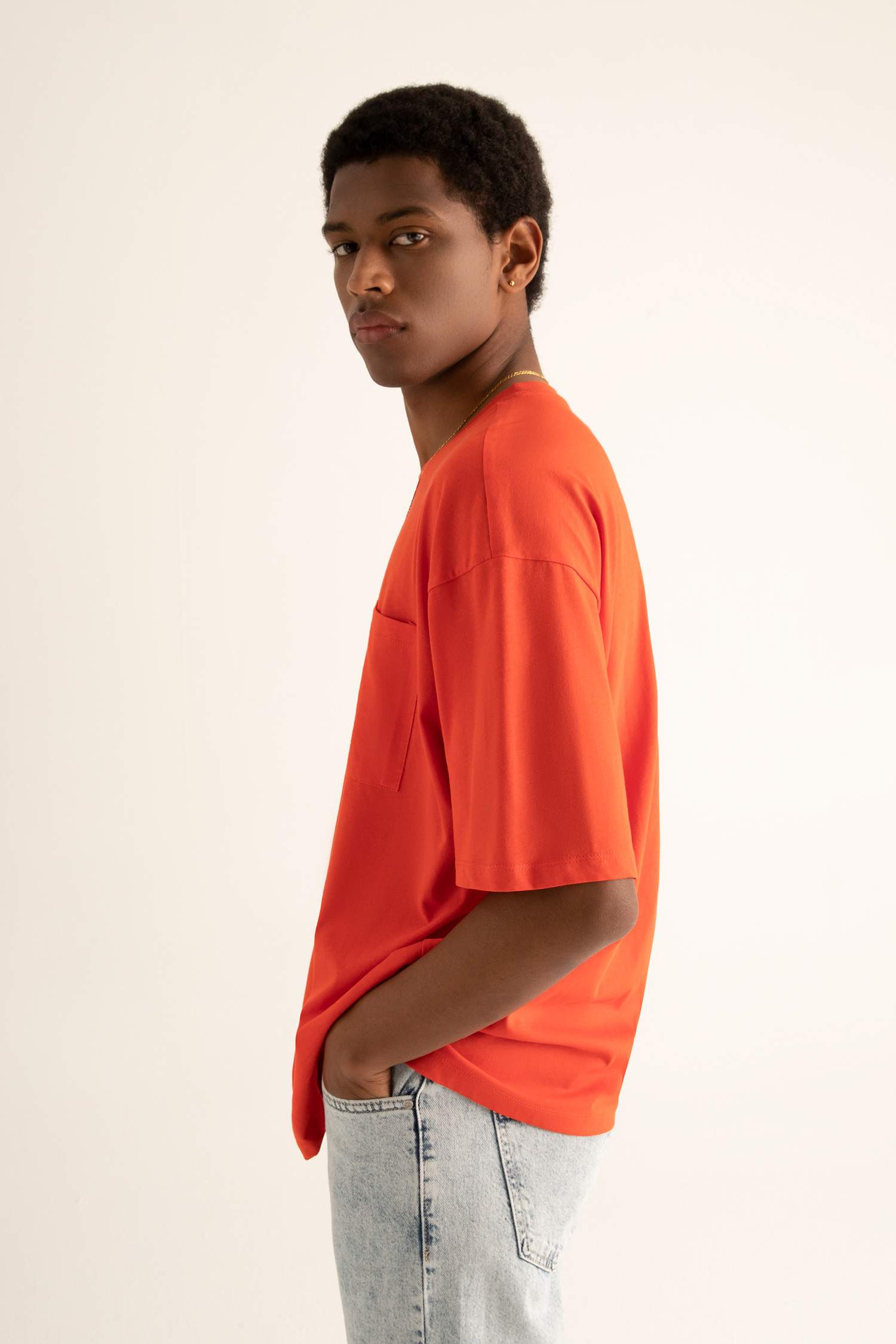 Oversize Fit Bisiklet Yaka Tişört