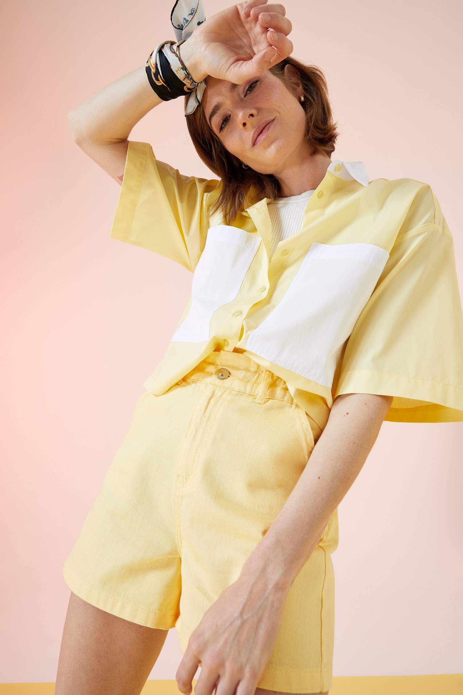 Çift Cepli Crop Kısa Kollu Poplin Gömlek