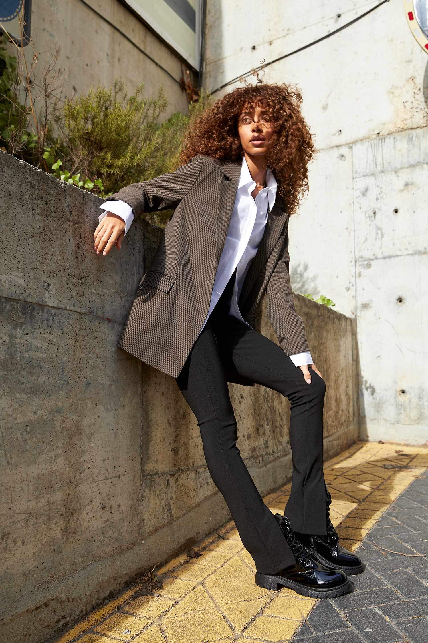 Slim Fit Yüksek Bel Yırtmaç Detaylı Tayt