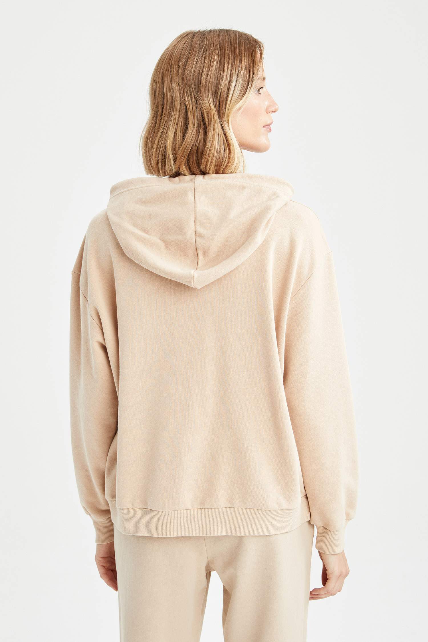 Basic Kapüşonlu Relax Fit İçi Yumuşak Tüylü Sweatshirt