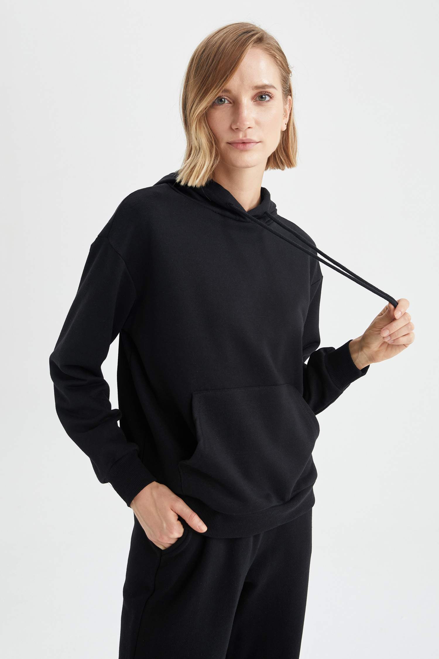 Basic Kapüşonlu Relax Fit İçi Yumuşak Tüylü Sweatshirt