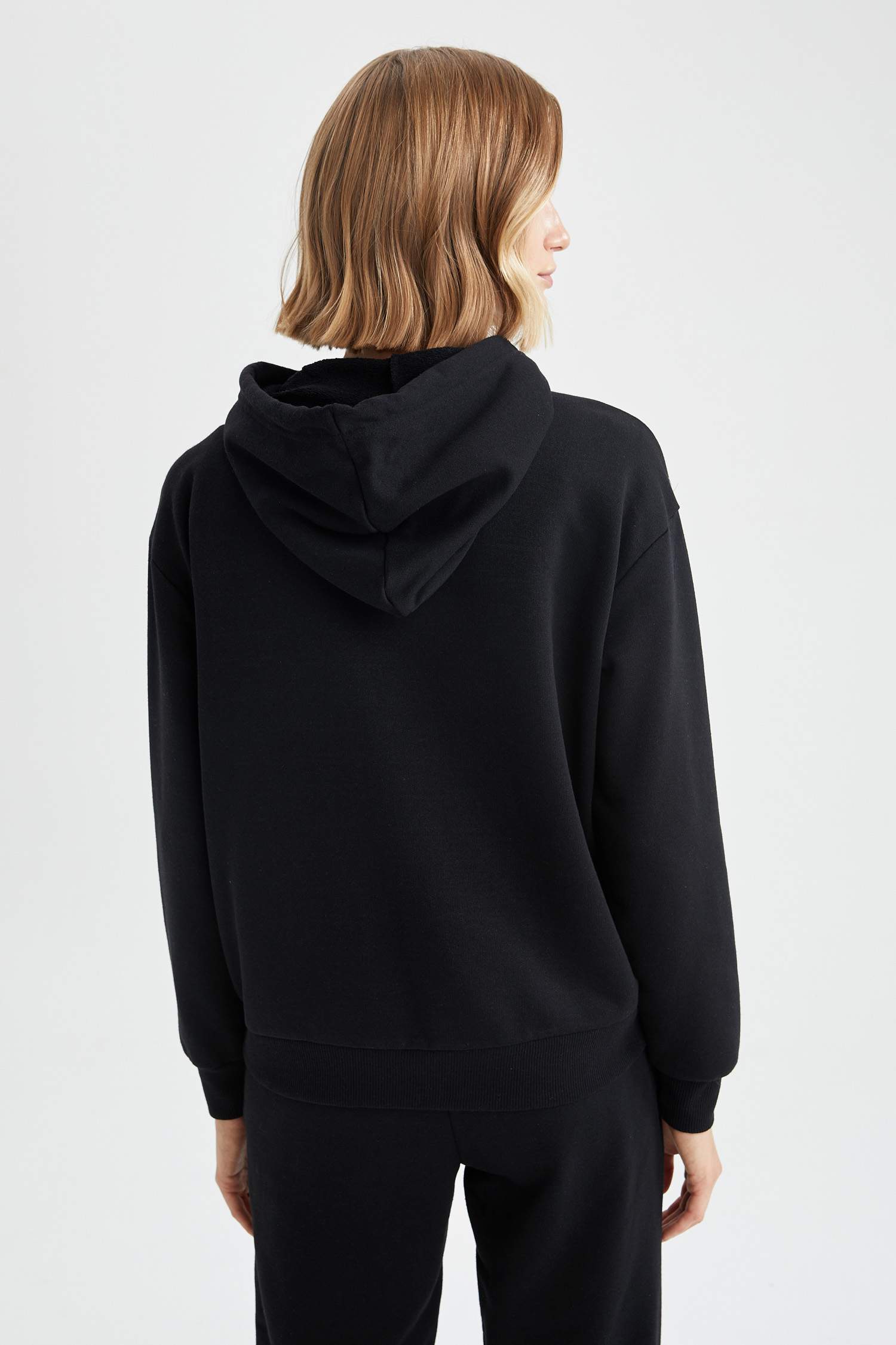 Basic Kapüşonlu Relax Fit İçi Yumuşak Tüylü Sweatshirt