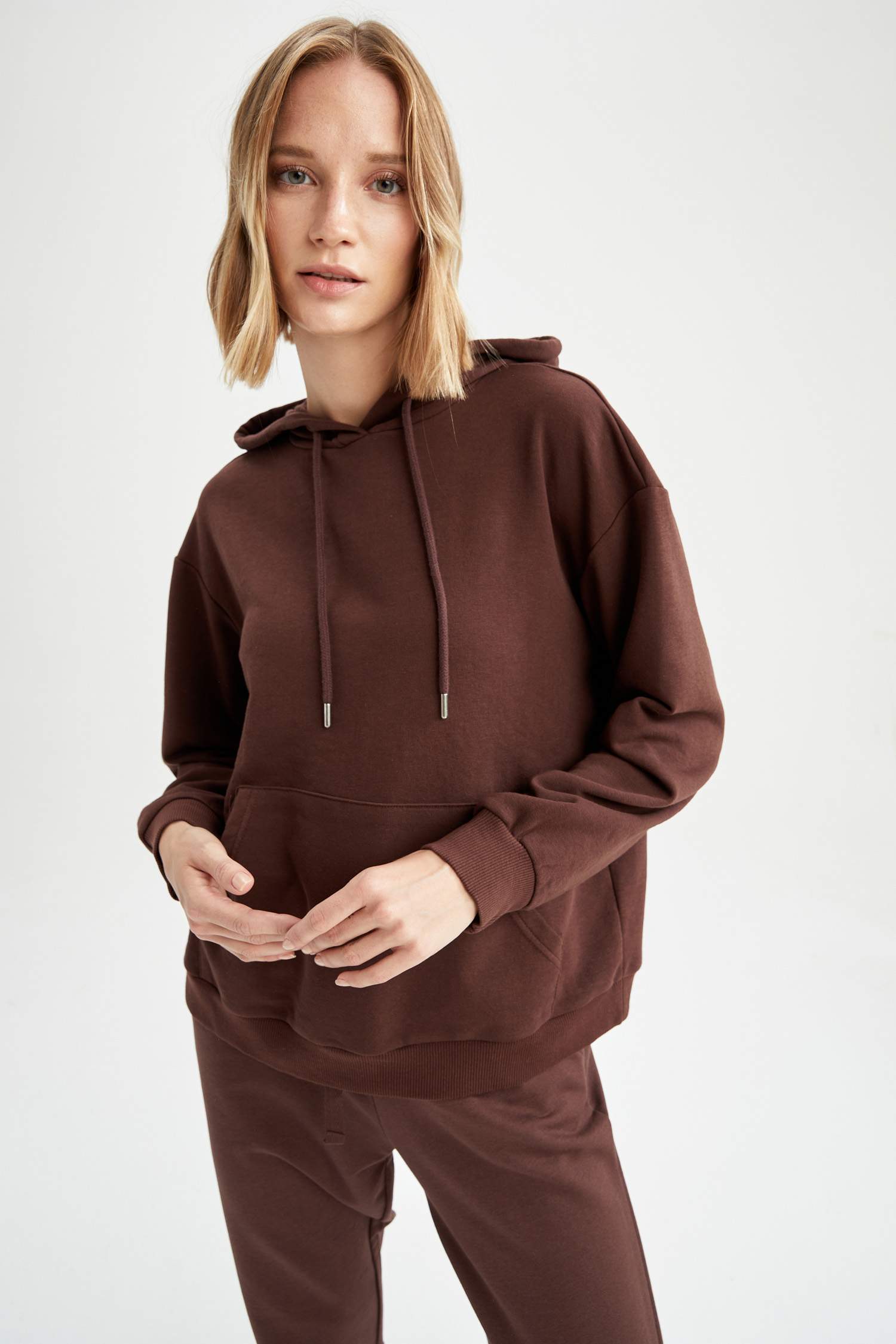 Basic Kapüşonlu Relax Fit İçi Yumuşak Tüylü Sweatshirt