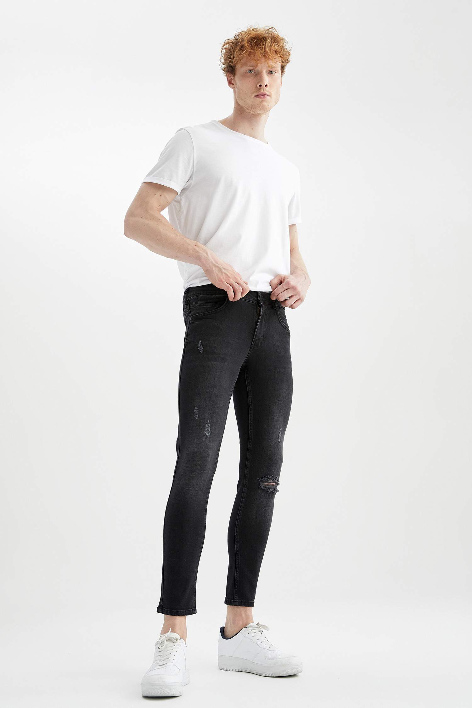 Super Skinny Fit Normal Bel Dar Paça Yırtık Detaylı Jean Pantolon