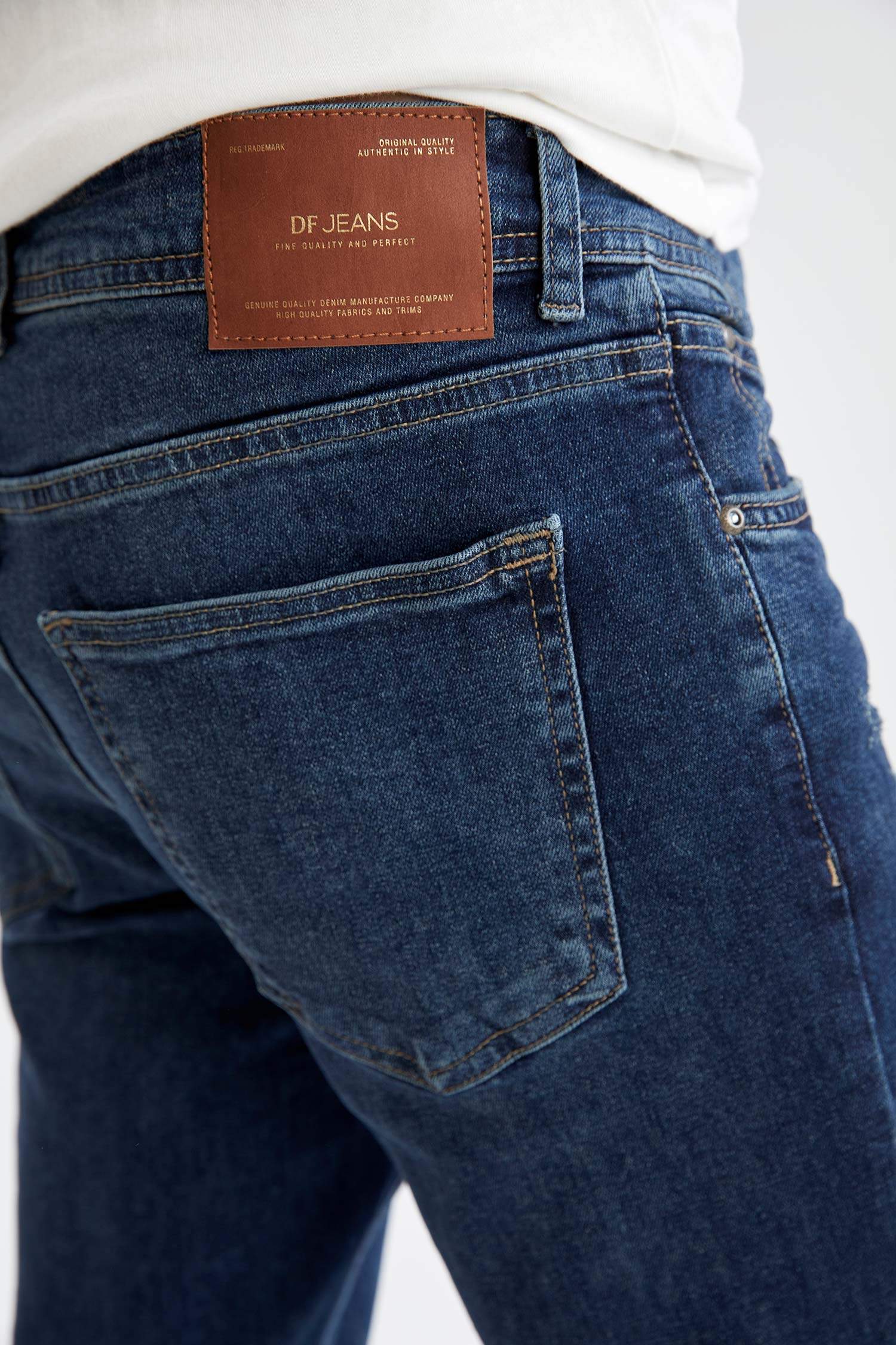 Super Skinny Fit Normal Bel Dar Paça Yırtık Detaylı Jean Pantolon