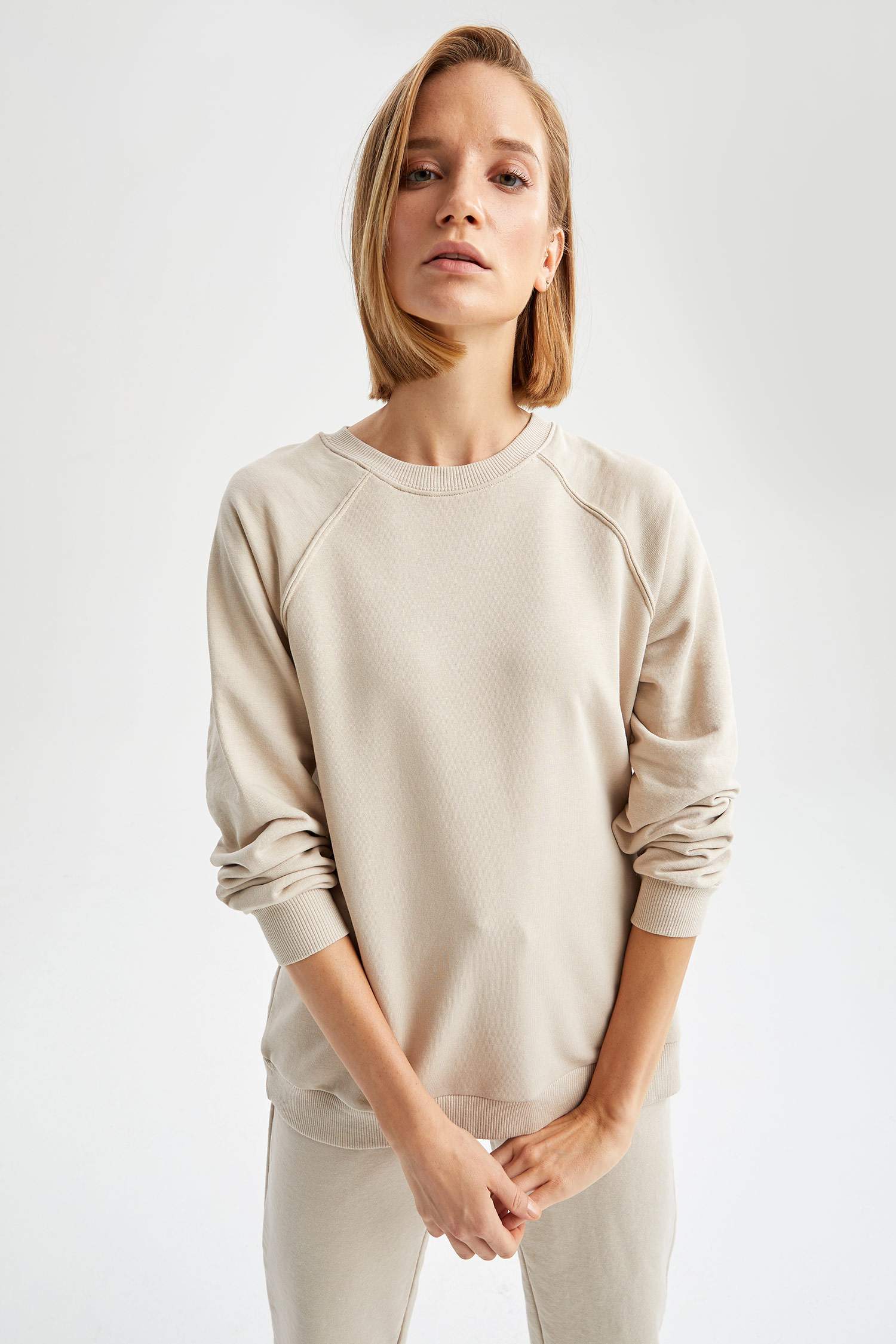 Basic Bisiklet Yaka Oversize Fit Sweatshirt