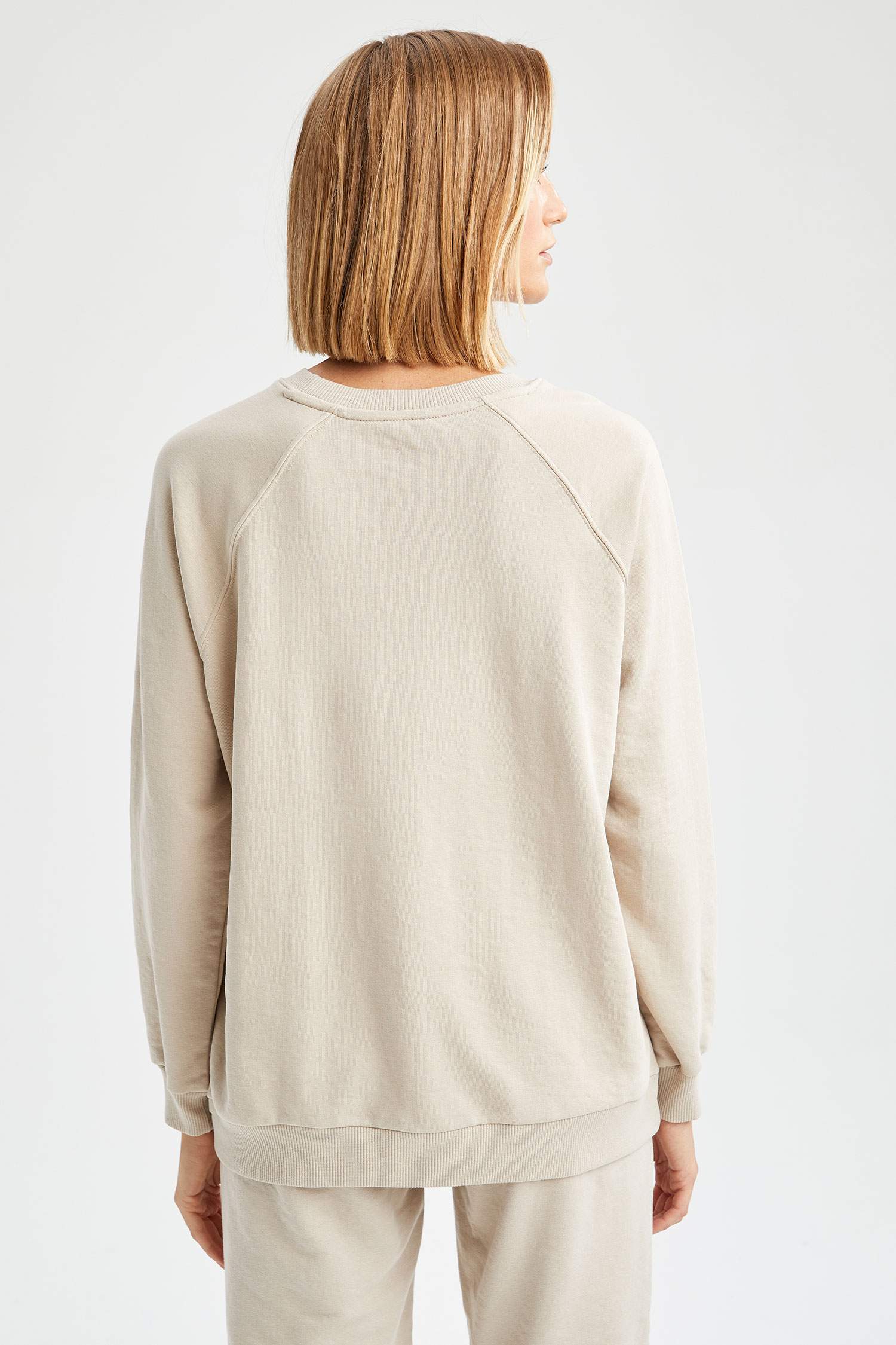 Basic Bisiklet Yaka Oversize Fit Sweatshirt