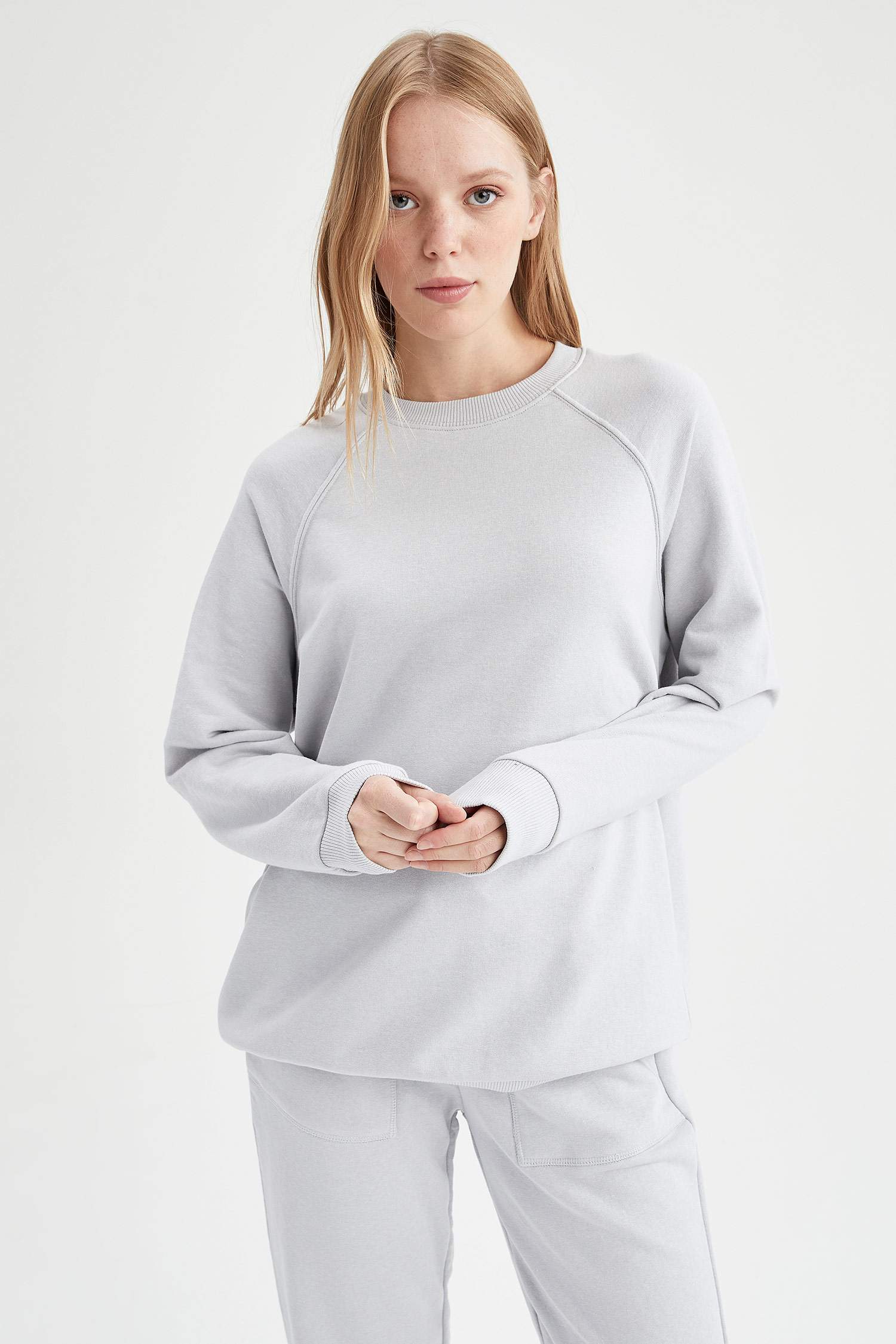 Basic Bisiklet Yaka Oversize Fit Sweatshirt
