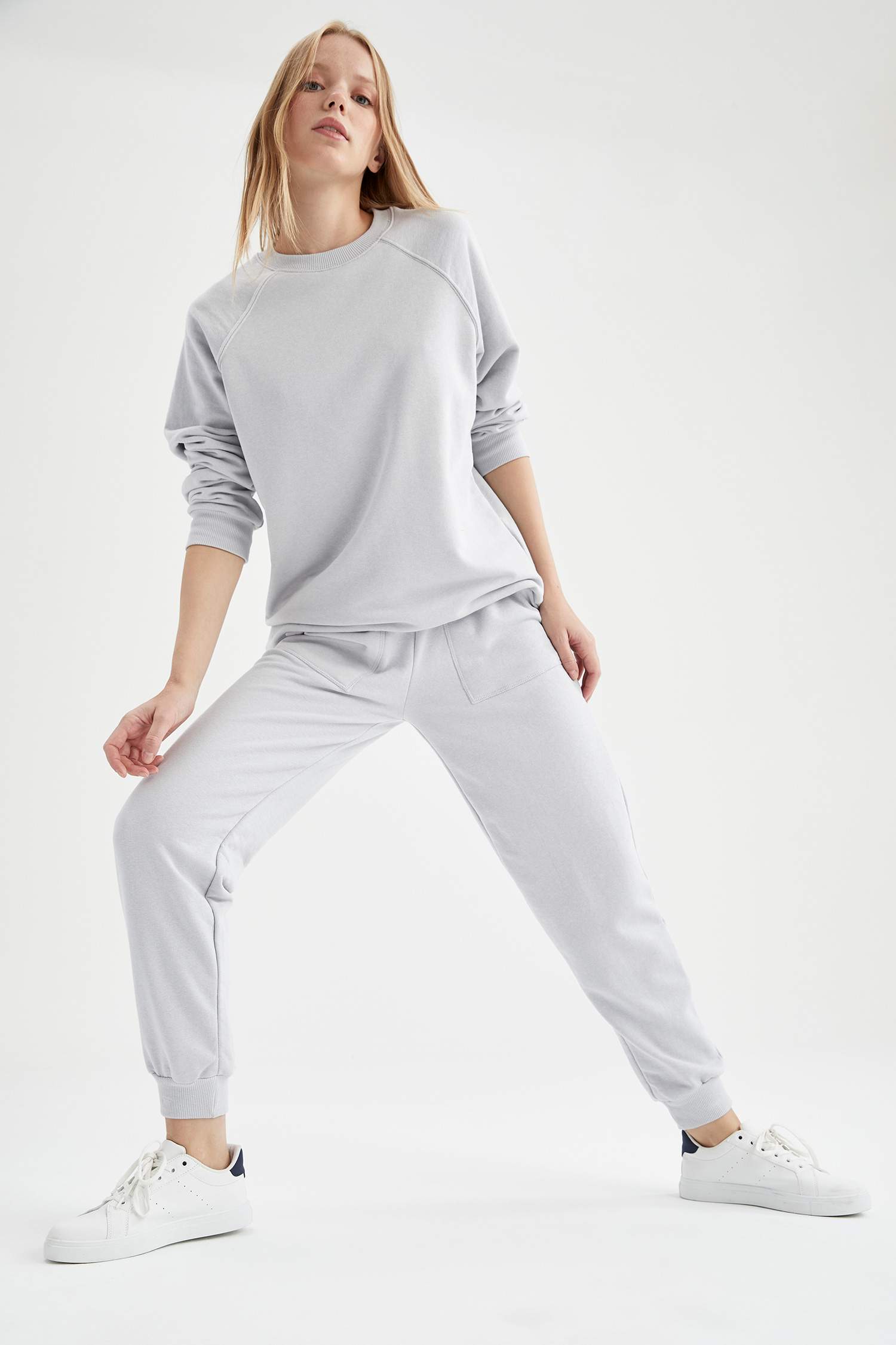 Basic Bisiklet Yaka Oversize Fit Sweatshirt