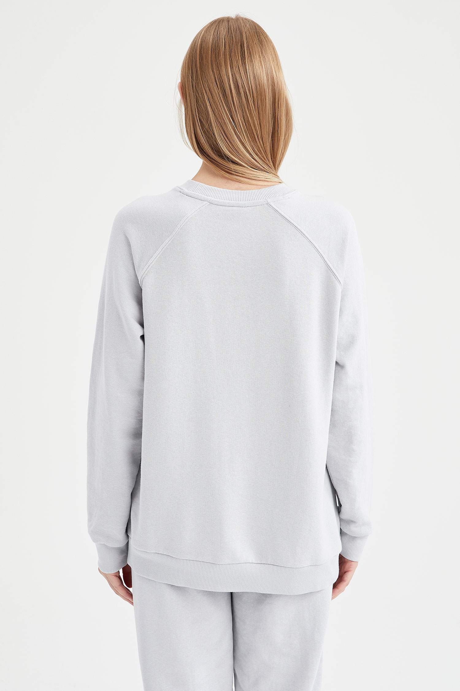 Basic Bisiklet Yaka Oversize Fit Sweatshirt