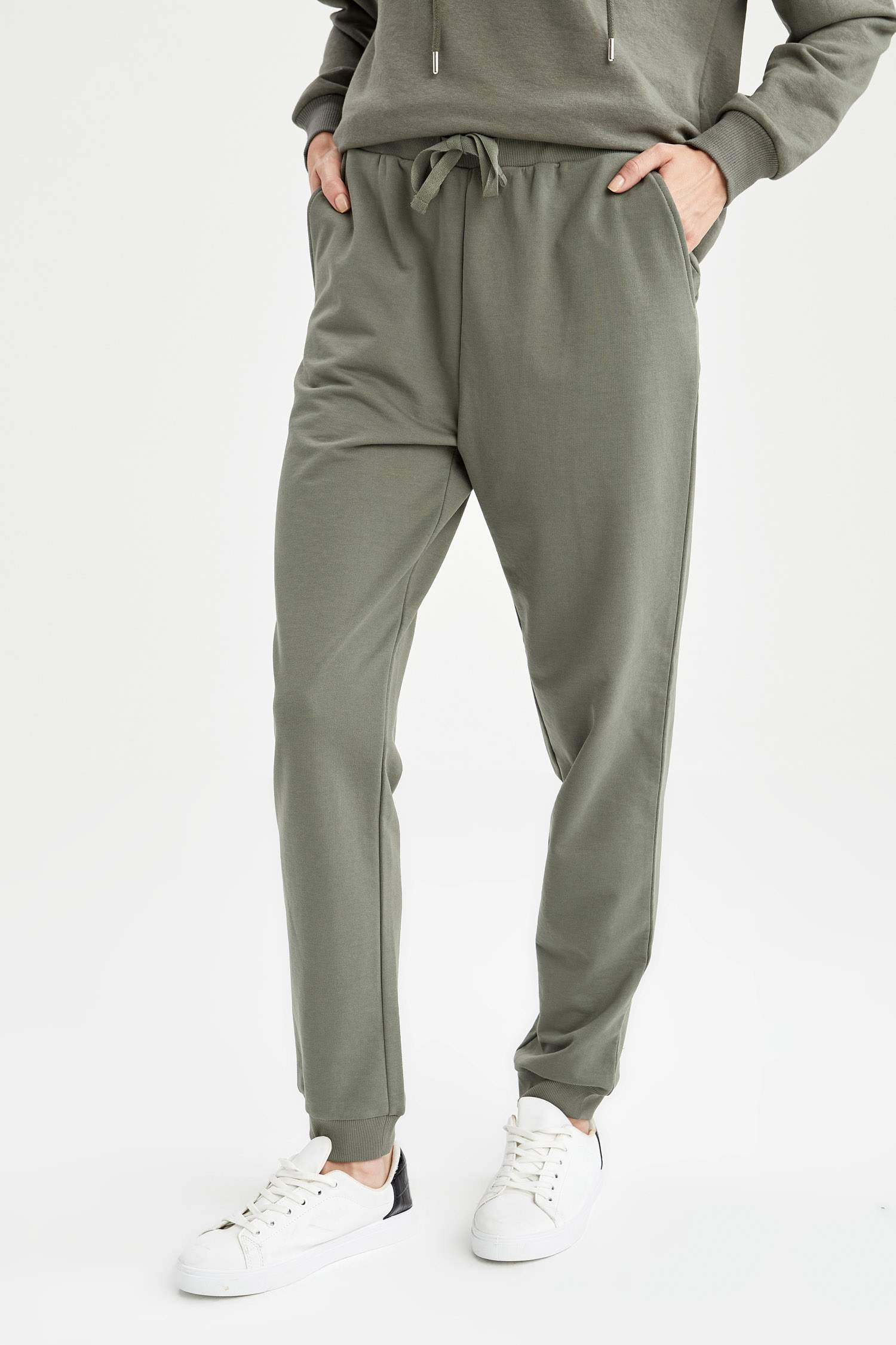 Beli Bağcıklı Cepli Relax Fit Jogger Eşofman Alt