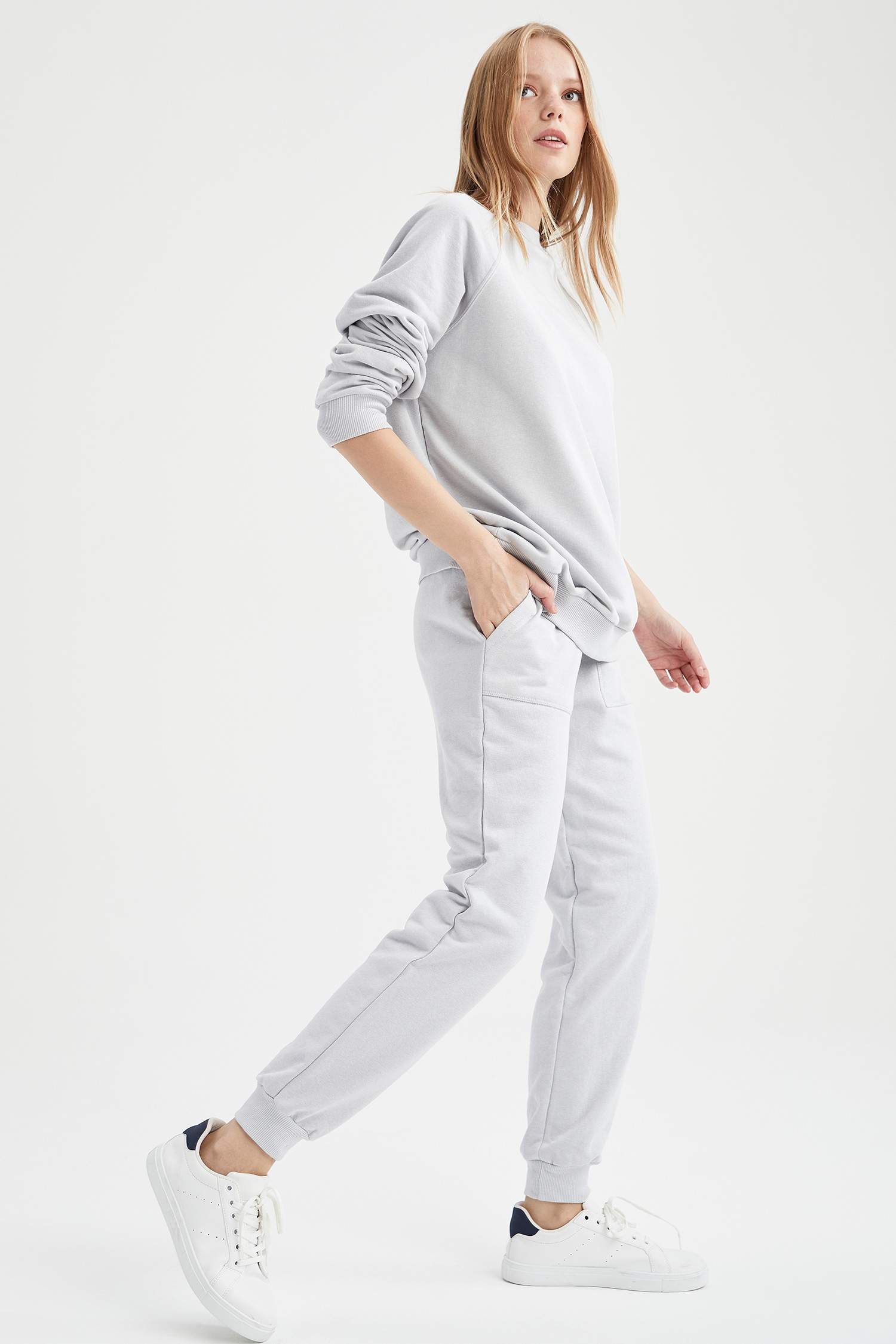 Beli Bağcıklı Cepli Relax Fit Jogger Eşofman Altı