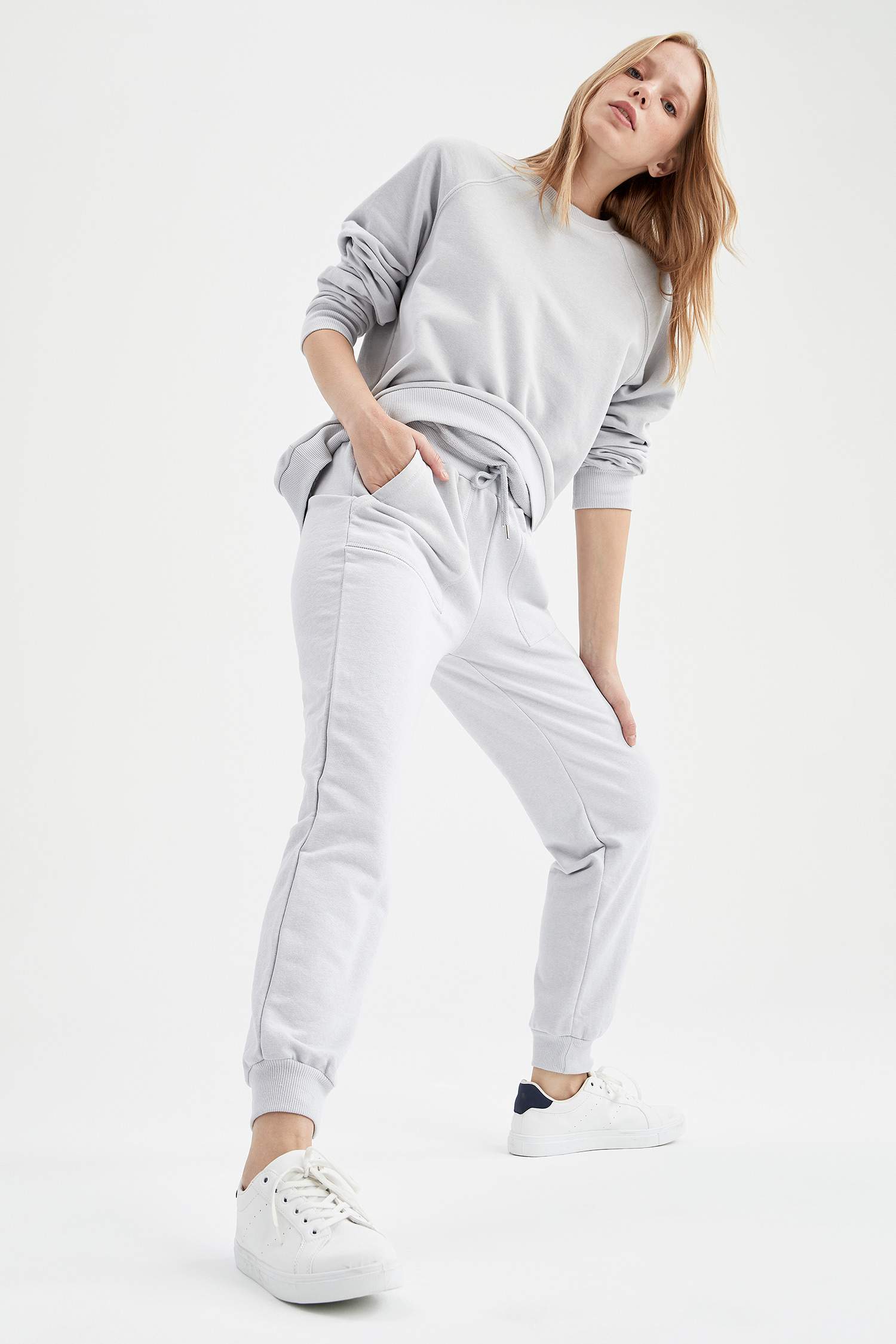 Beli Bağcıklı Cepli Relax Fit Jogger Eşofman Altı