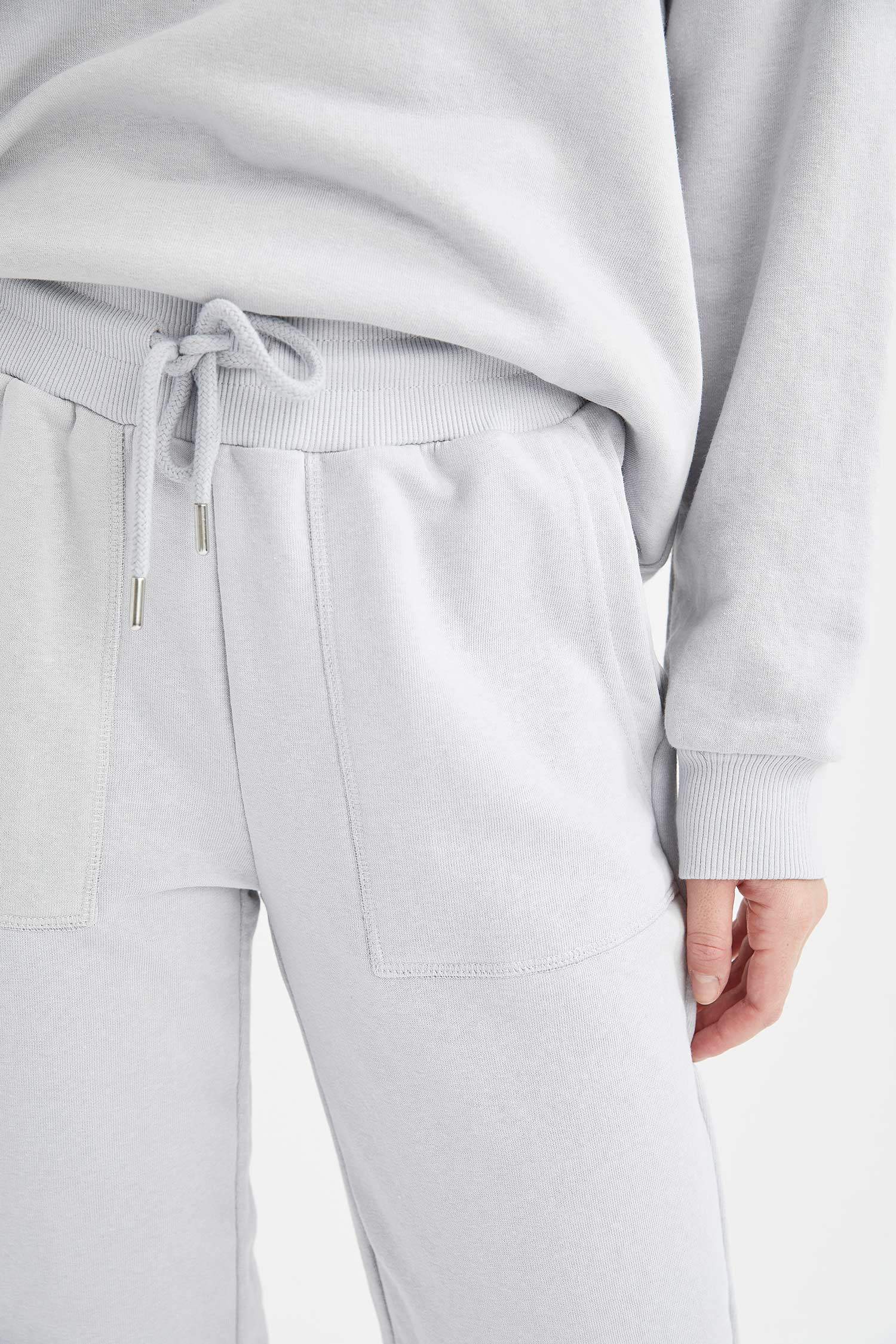 Beli Bağcıklı Cepli Relax Fit Jogger Eşofman Altı