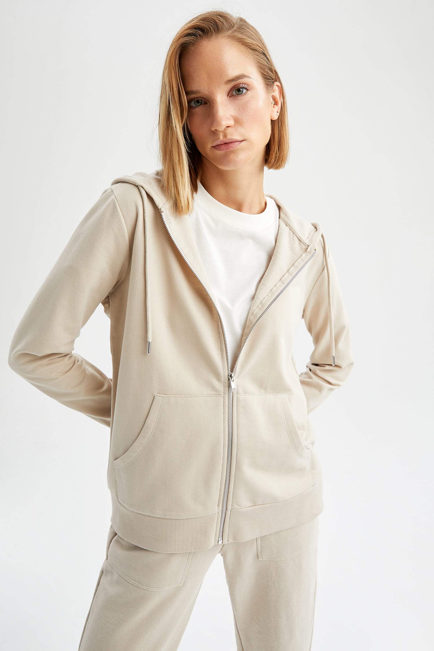 Regular Fit Basic Kapüşonlu Kanguru Cepli İçi Yumuşak Tüylü Sweat Hırka