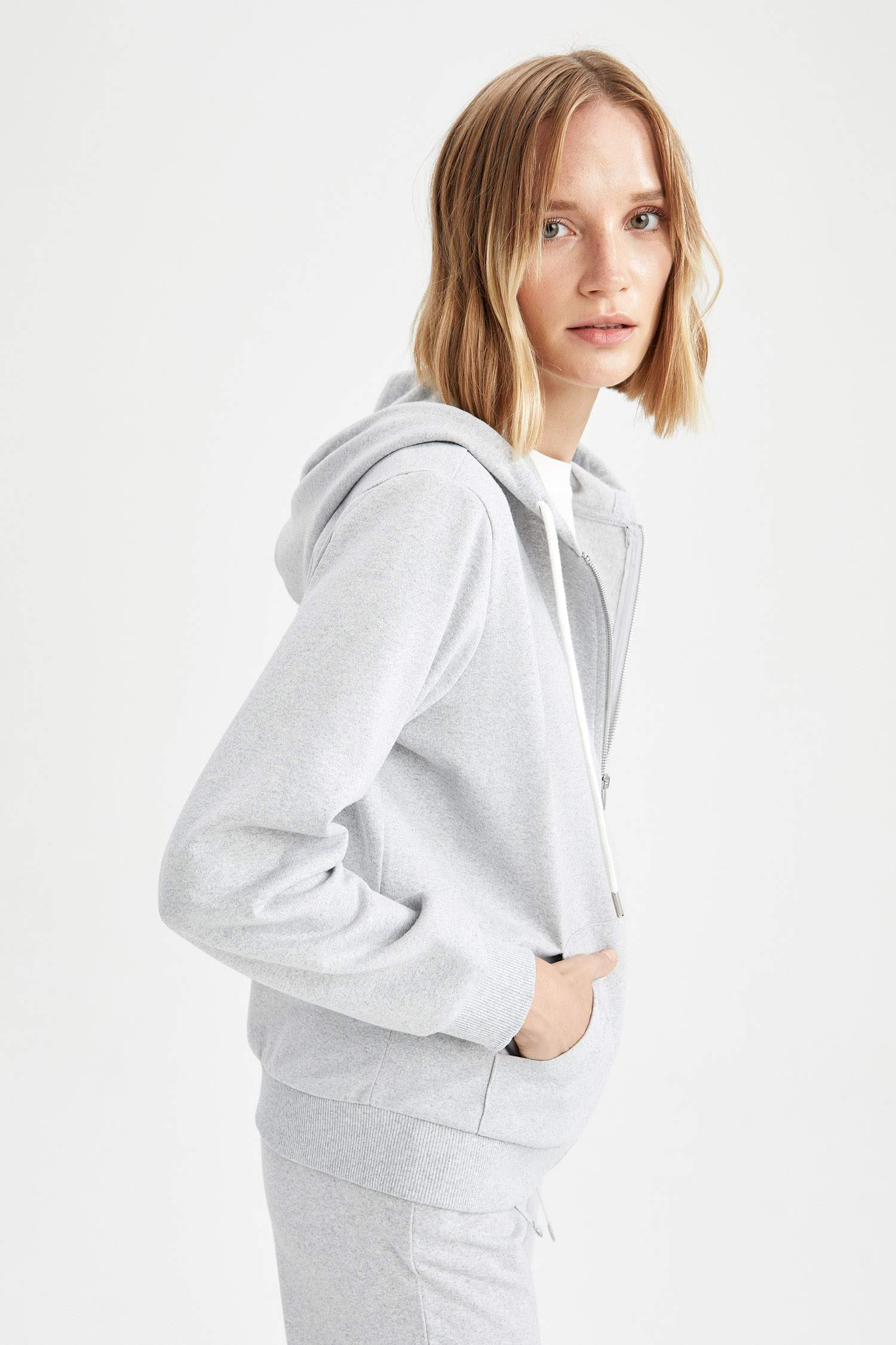 Regular Fit Basic Kapüşonlu Kanguru Cepli İçi Yumuşak Tüylü Sweat Hırka