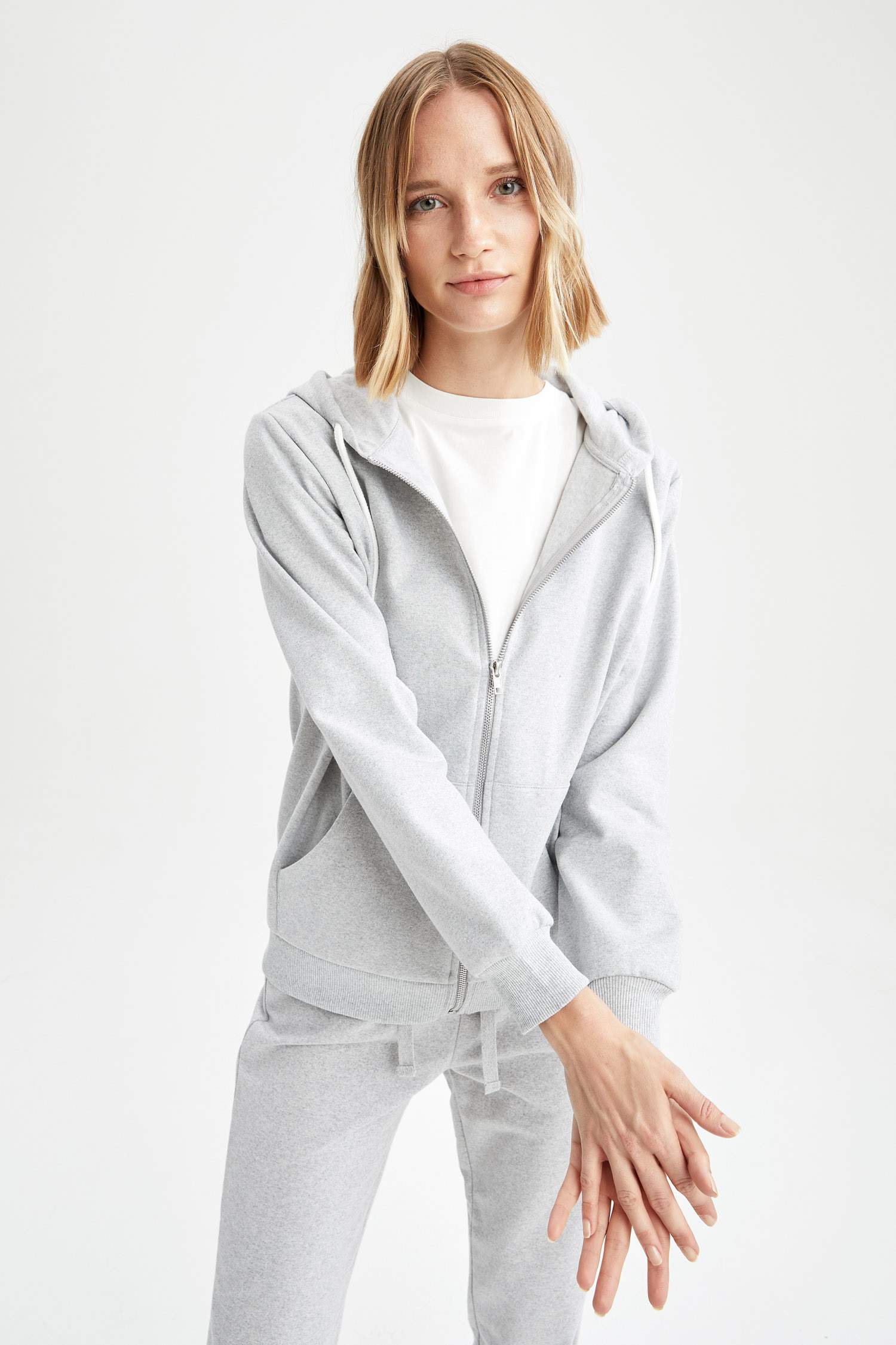 Regular Fit Basic Kapüşonlu Kanguru Cepli İçi Yumuşak Tüylü Sweat Hırka