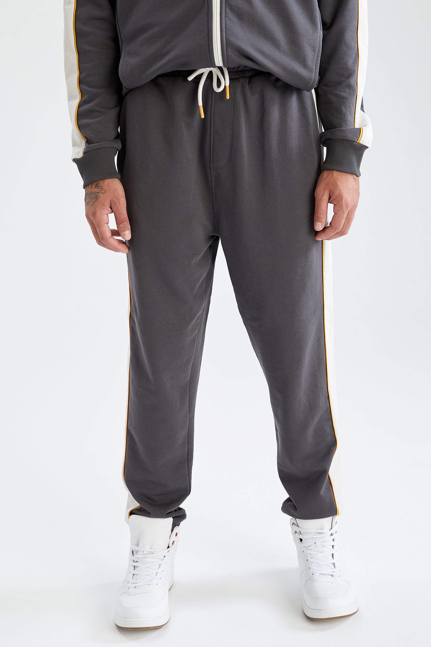 Shaquille O'Neal Lisanslı Oversize Fit Baskılı Jogger Eşofman Altı