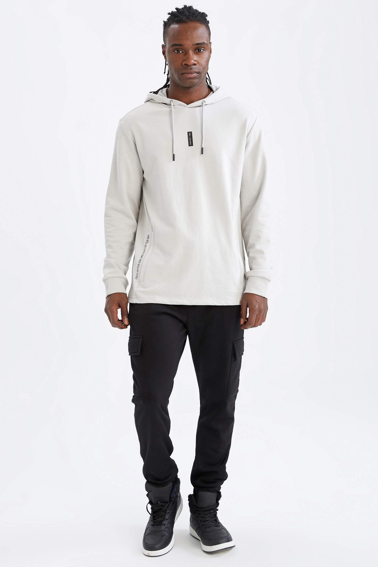 Standart Fit Kapüşonlu Cepli Pamuklu Sweatshirt