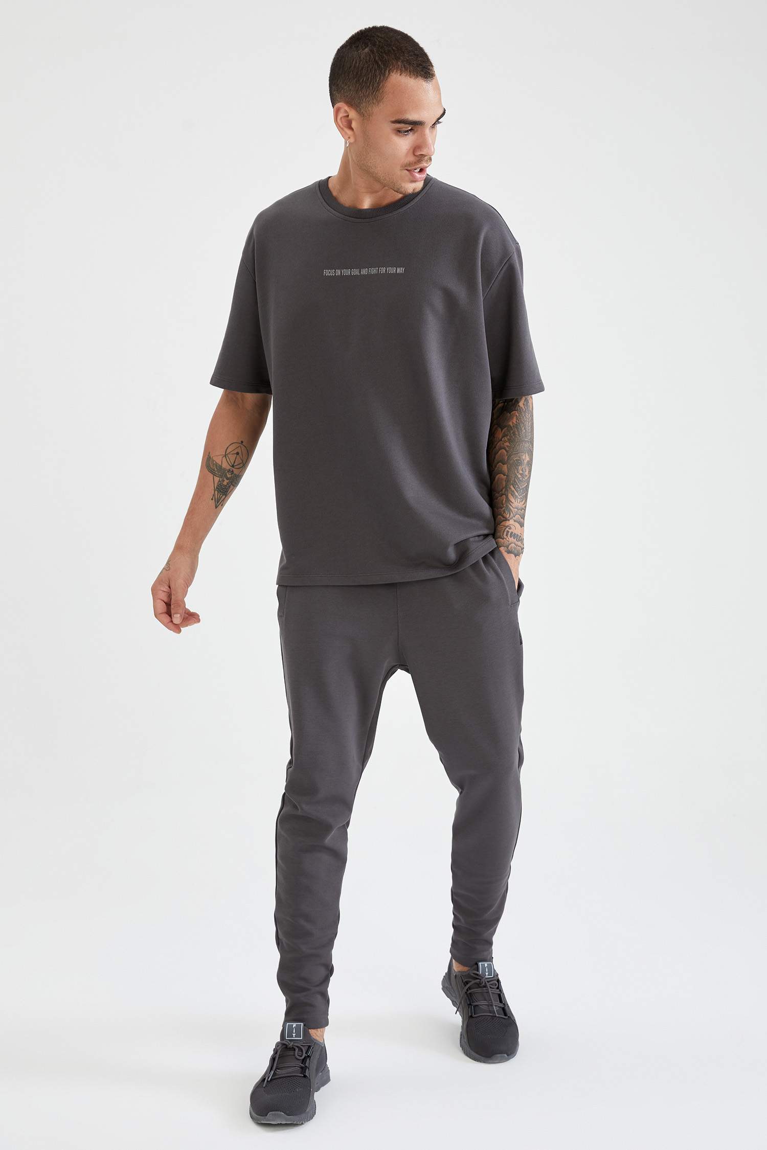 Oversize Fit Bisiklet Yaka Sırt Baskılı Kısa Kollu Pamuklu Sweatshirt